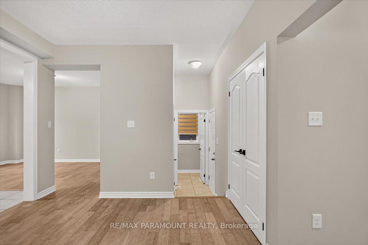 Photo 8 of 61 Tracey Lane E, Collingwood — HOMEH