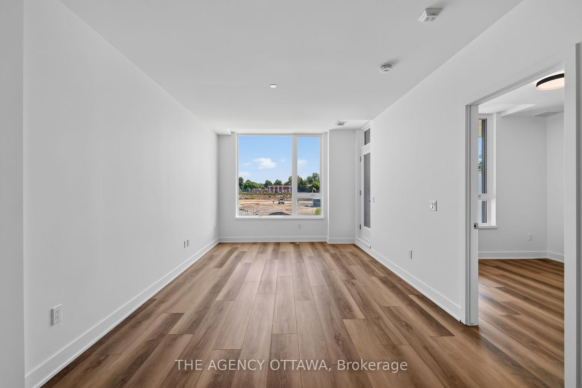 Photo 6 of Unit 212, 3085 Riverside Drive, Ottawa, Mooneys Bay/Riverside Park — HOMEH