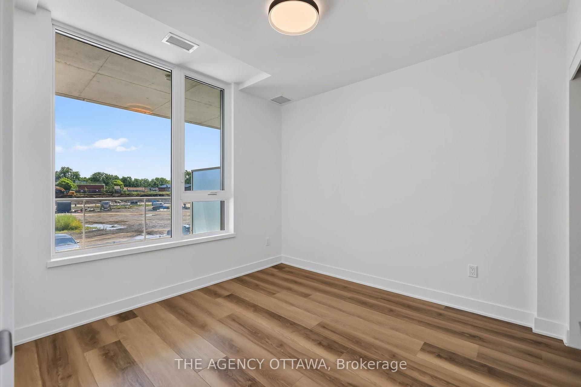 Photo 7 of Unit 212, 3085 Riverside Drive, Ottawa, Mooneys Bay/Riverside Park — HOMEH