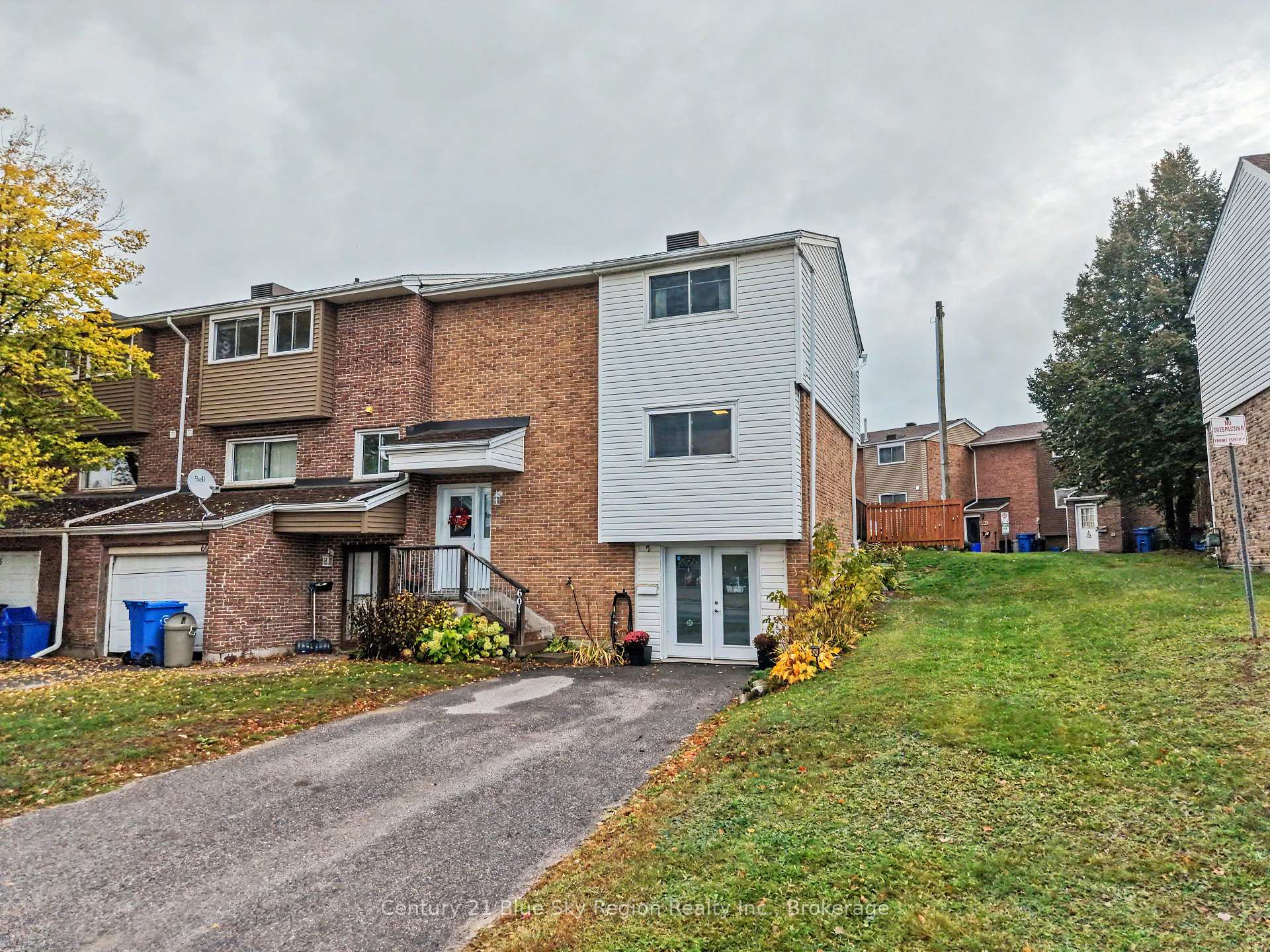 Front of 601 Gormanville Road