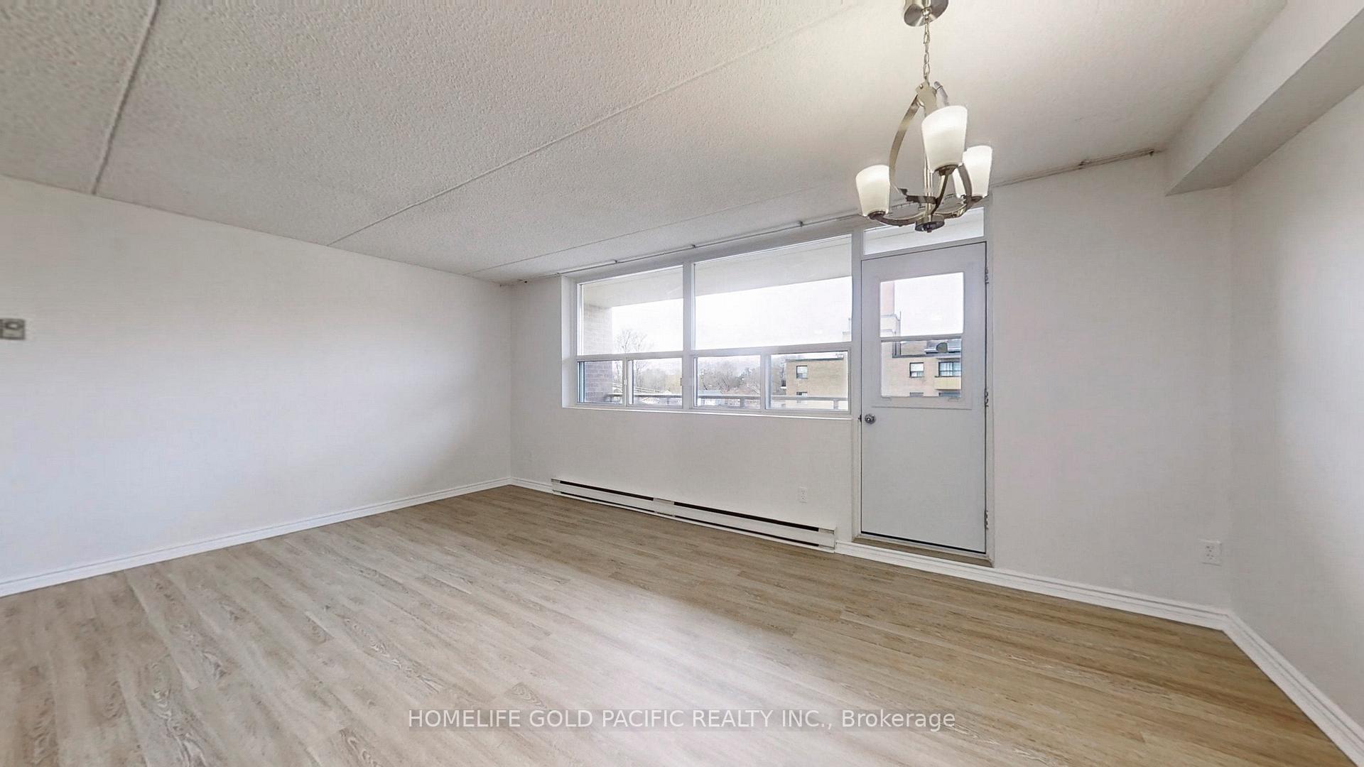 Photo 4 of Unit 403, 207 Galloway Road, Scarborough, West Hill — HOMEH