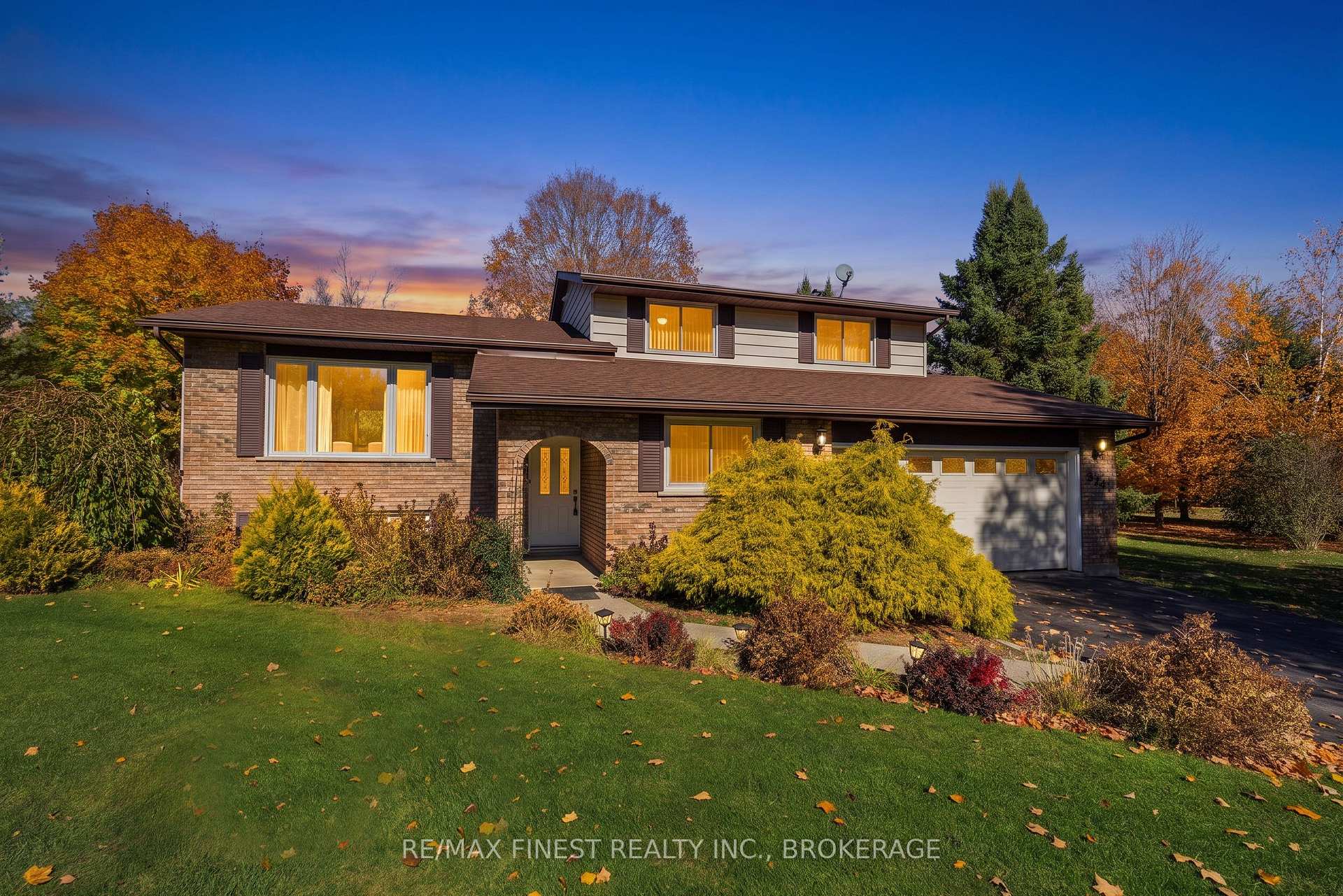 Photo 1 of 3790 Copper Kettle Drive, Frontenac, Frontenac South — HOMEH