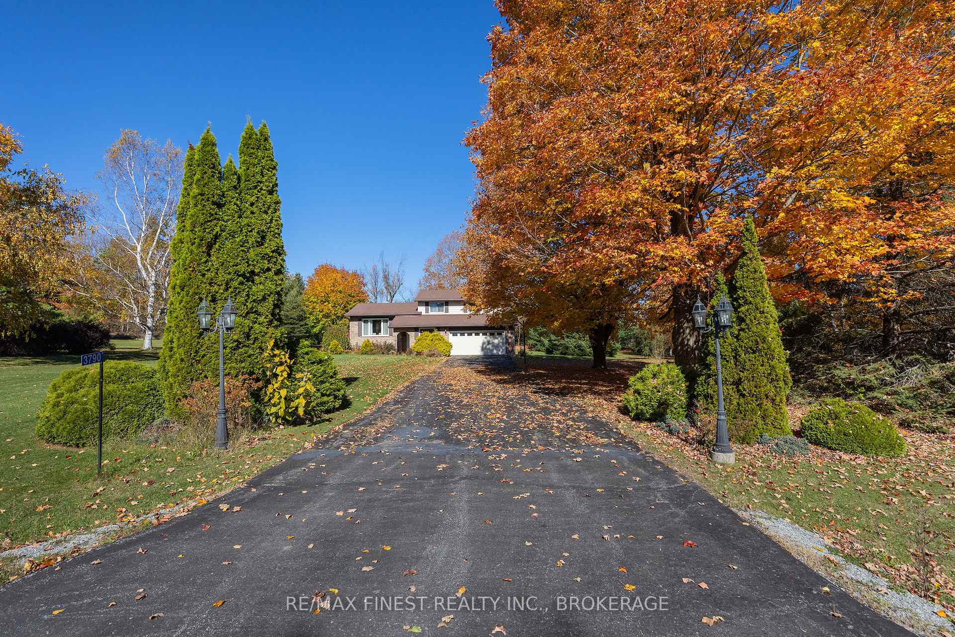 Photo 2 of 3790 Copper Kettle Drive, Frontenac, Frontenac South — HOMEH