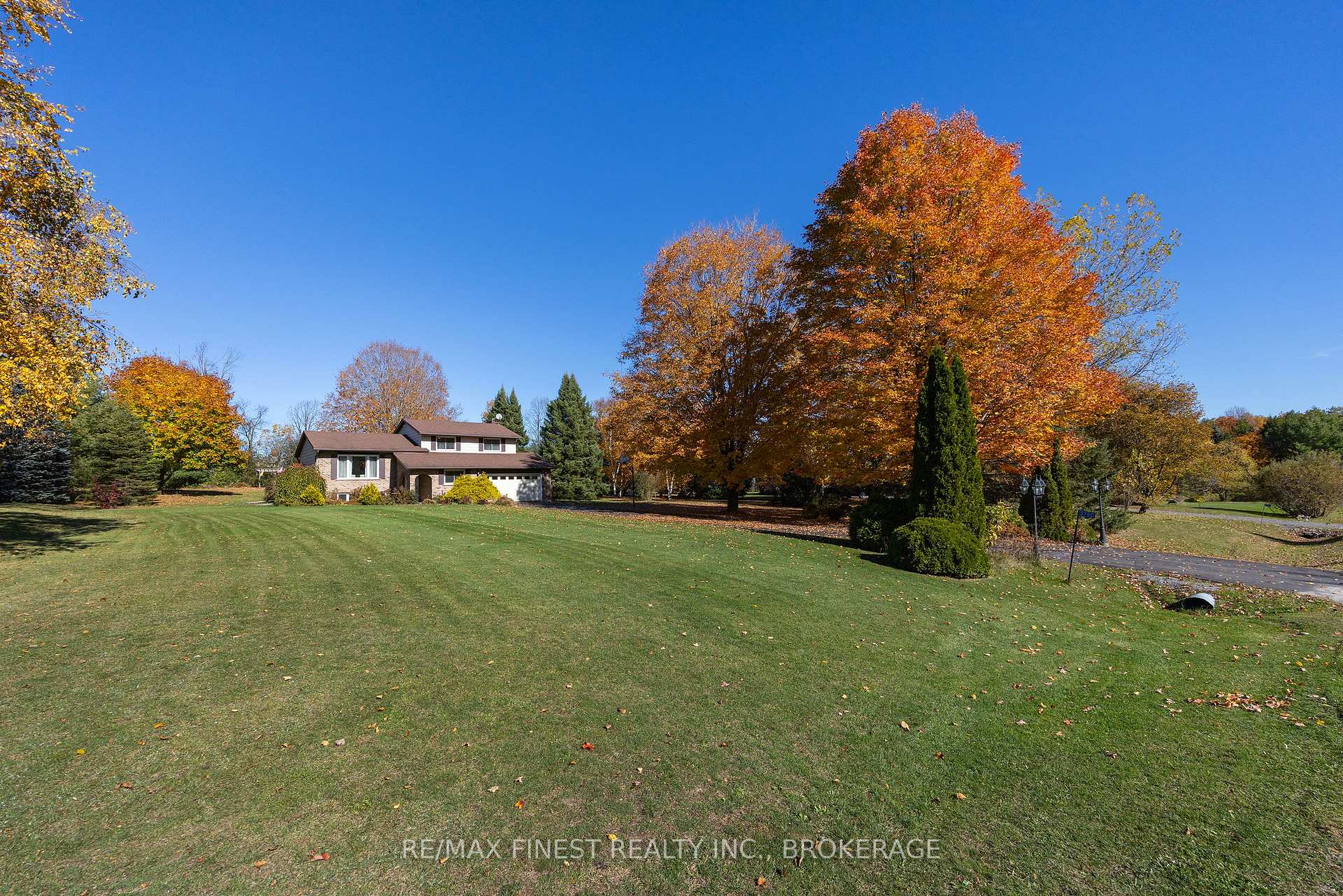 Photo 3 of 3790 Copper Kettle Drive, Frontenac, Frontenac South — HOMEH