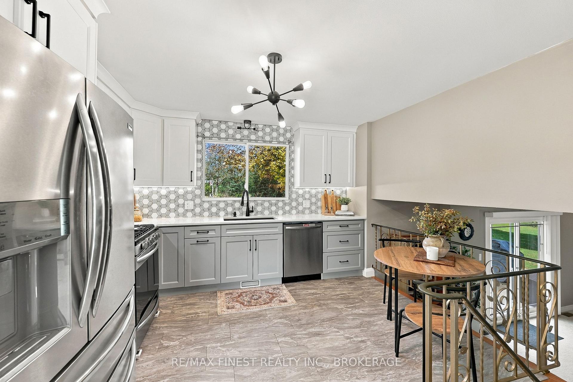 Photo 11 of 3790 Copper Kettle Drive, Frontenac, Frontenac South — HOMEH