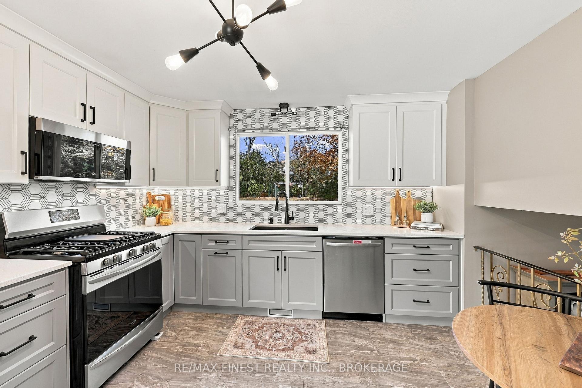 Photo 12 of 3790 Copper Kettle Drive, Frontenac, Frontenac South — HOMEH
