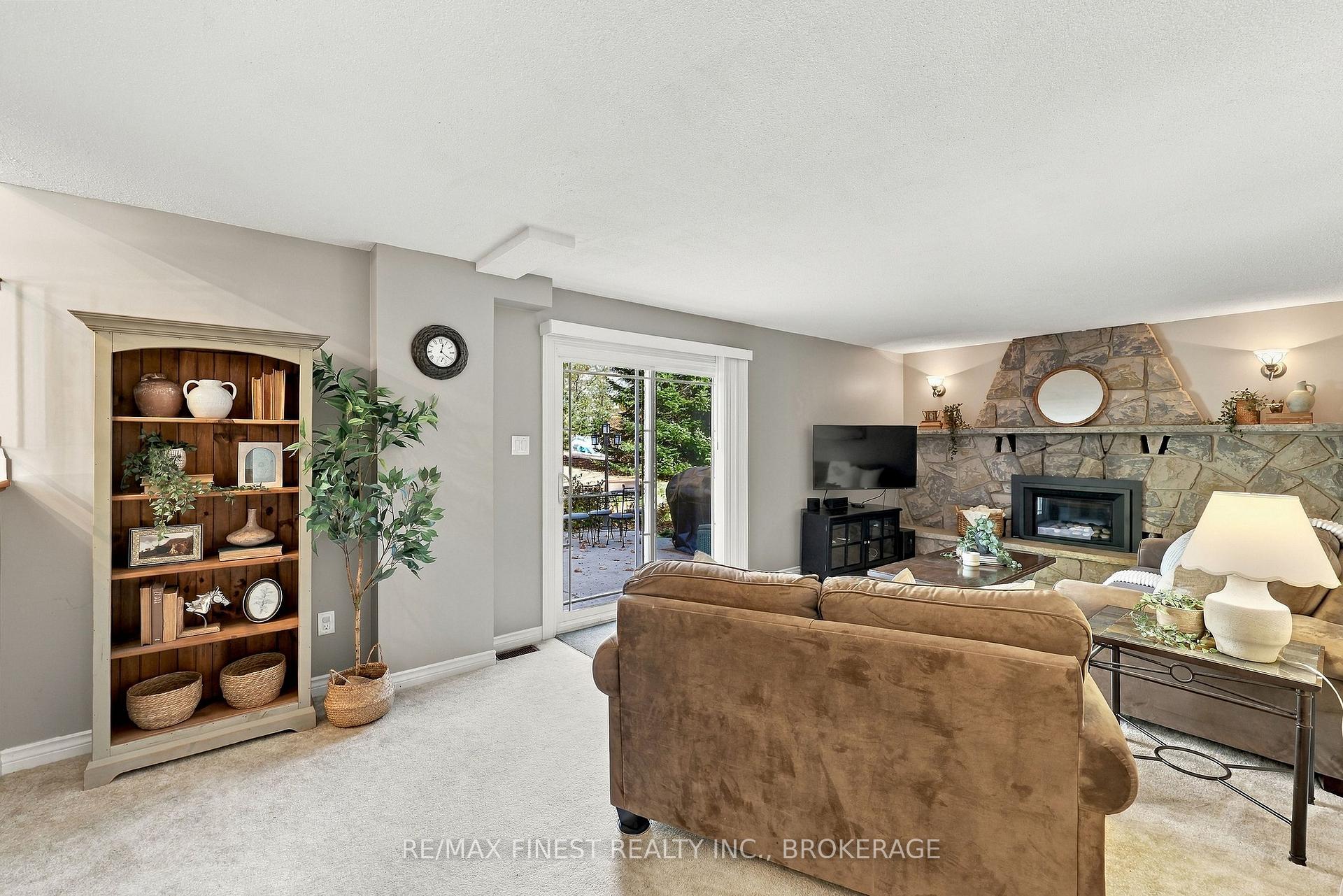 Photo 16 of 3790 Copper Kettle Drive, Frontenac, Frontenac South — HOMEH