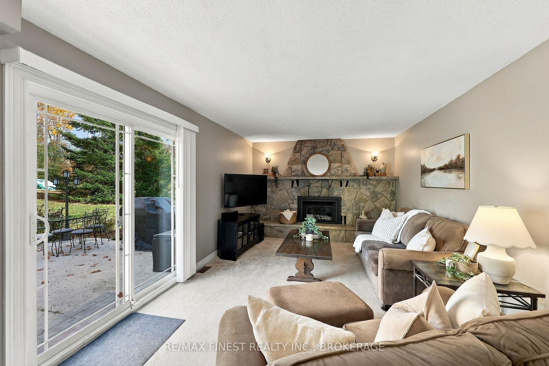 Photo 17 of 3790 Copper Kettle Drive, Frontenac, Frontenac South — HOMEH