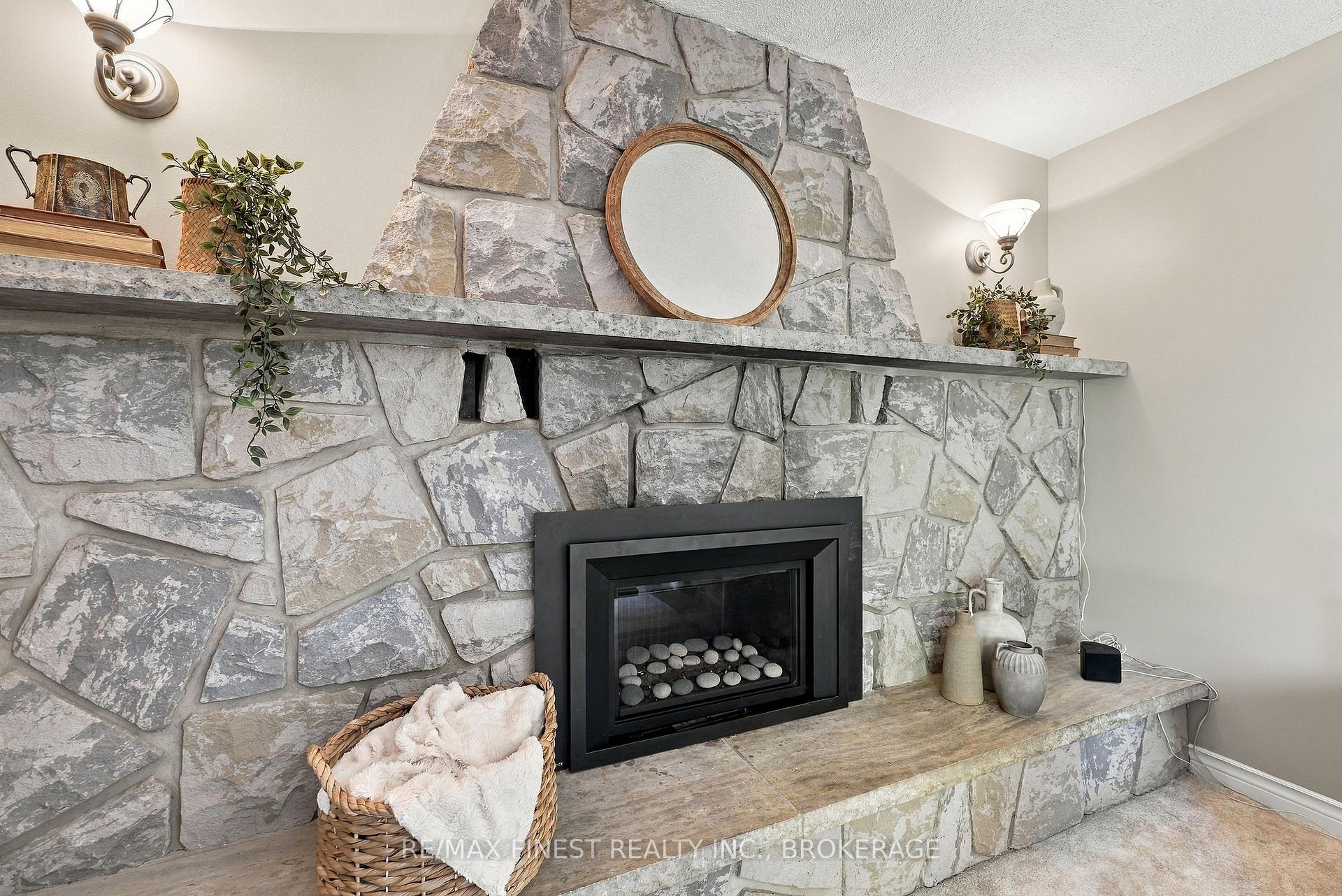 Photo 18 of 3790 Copper Kettle Drive, Frontenac, Frontenac South — HOMEH