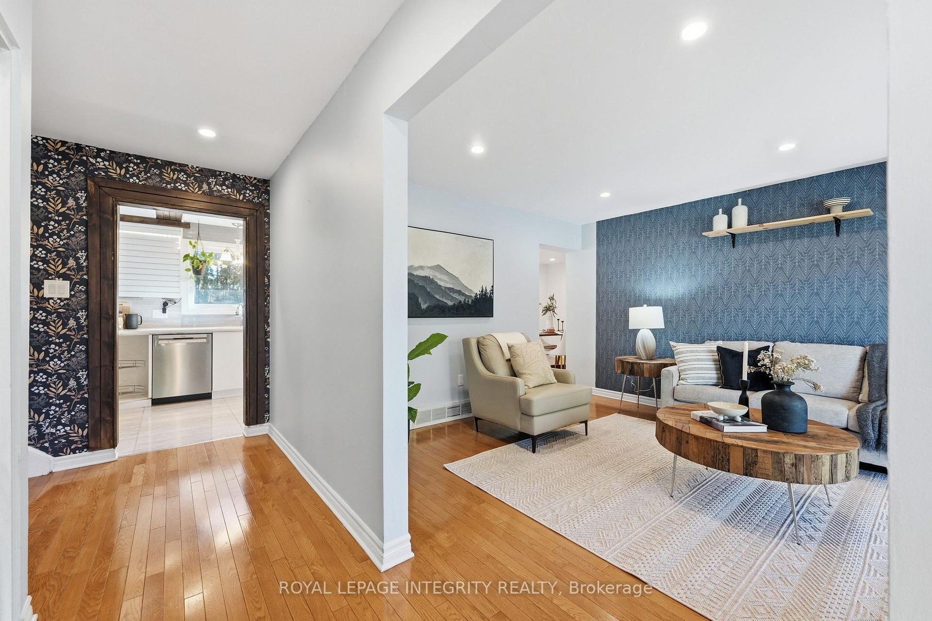Photo 7 of 1020 Cahill Drive W, Ottawa, Hunt Club/Western Community — HOMEH