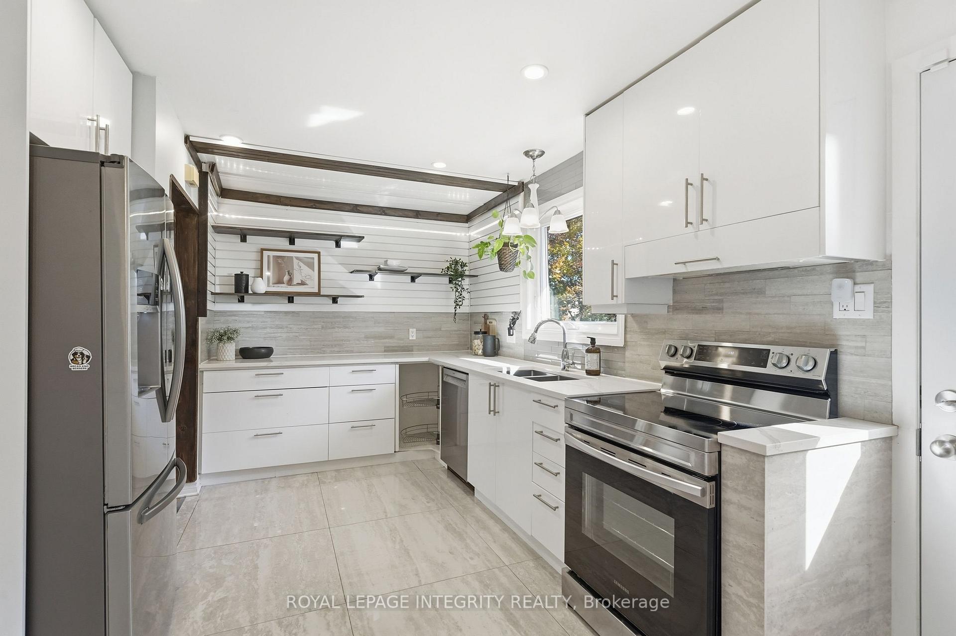 Photo 12 of 1020 Cahill Drive W, Ottawa, Hunt Club/Western Community — HOMEH