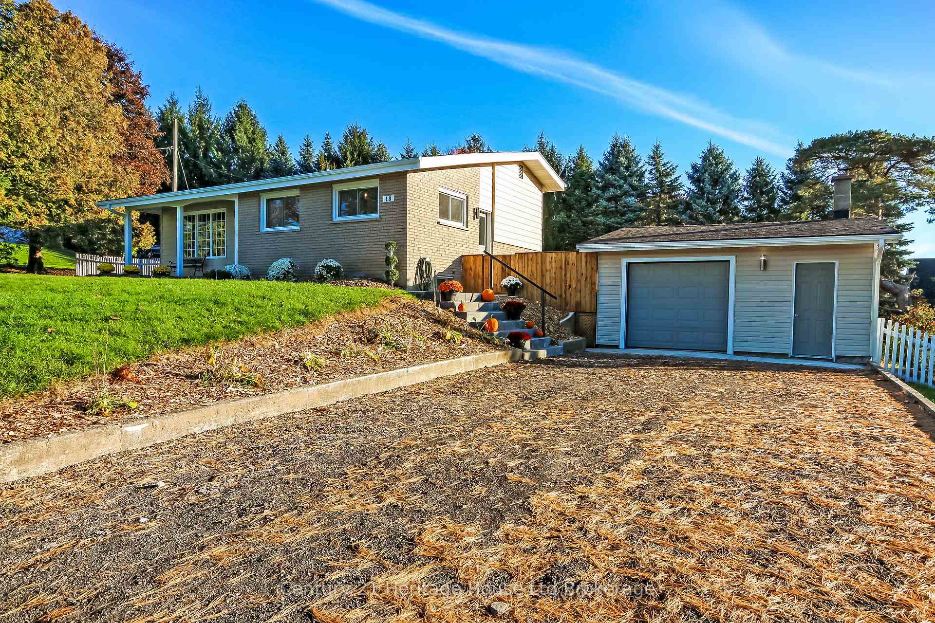 Photo of 18 Embro Street E