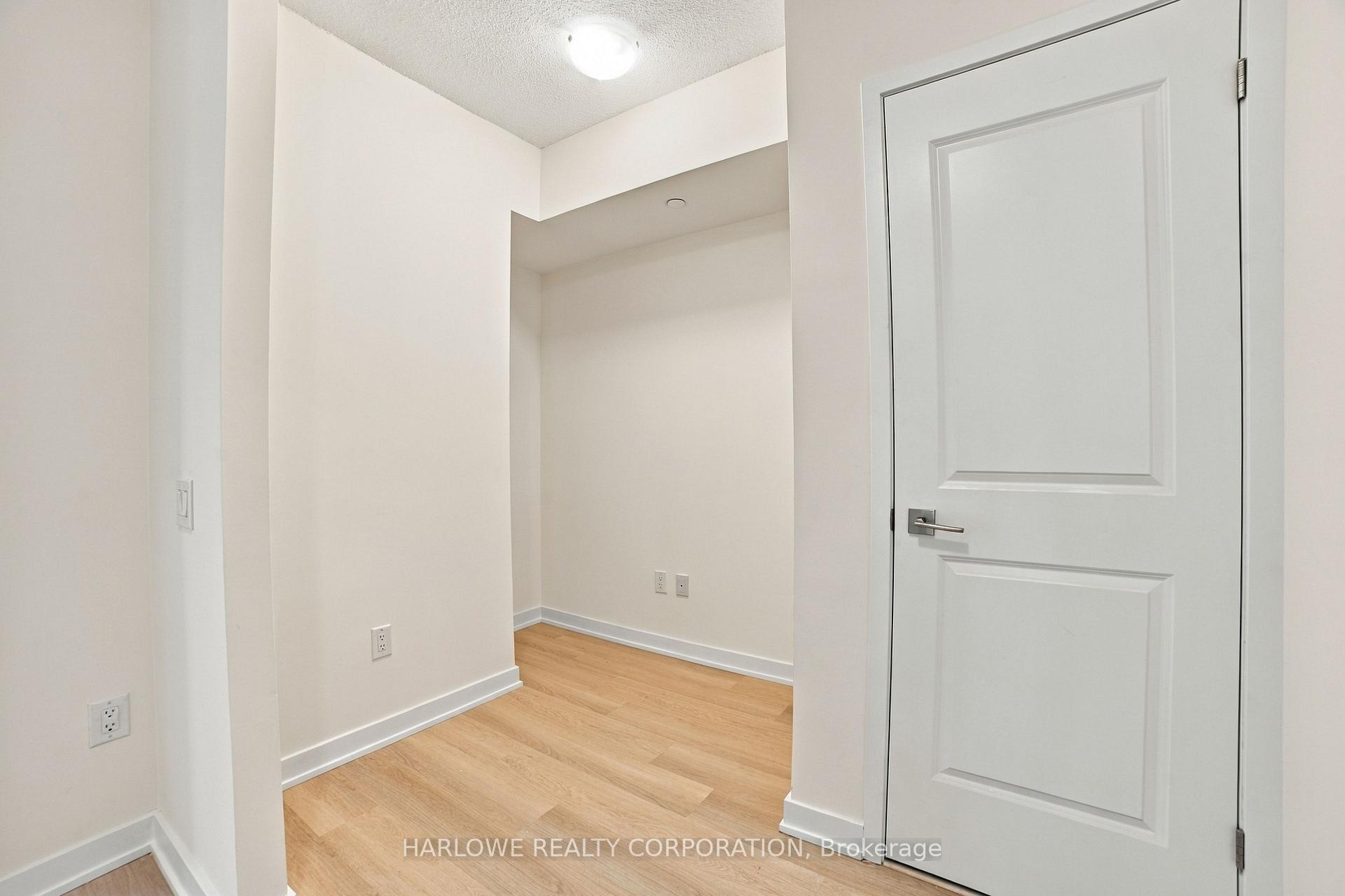 Photo 4 of Unit 310, 2825 Jane Street, North York, Glenfield-Jane Heights — HOMEH