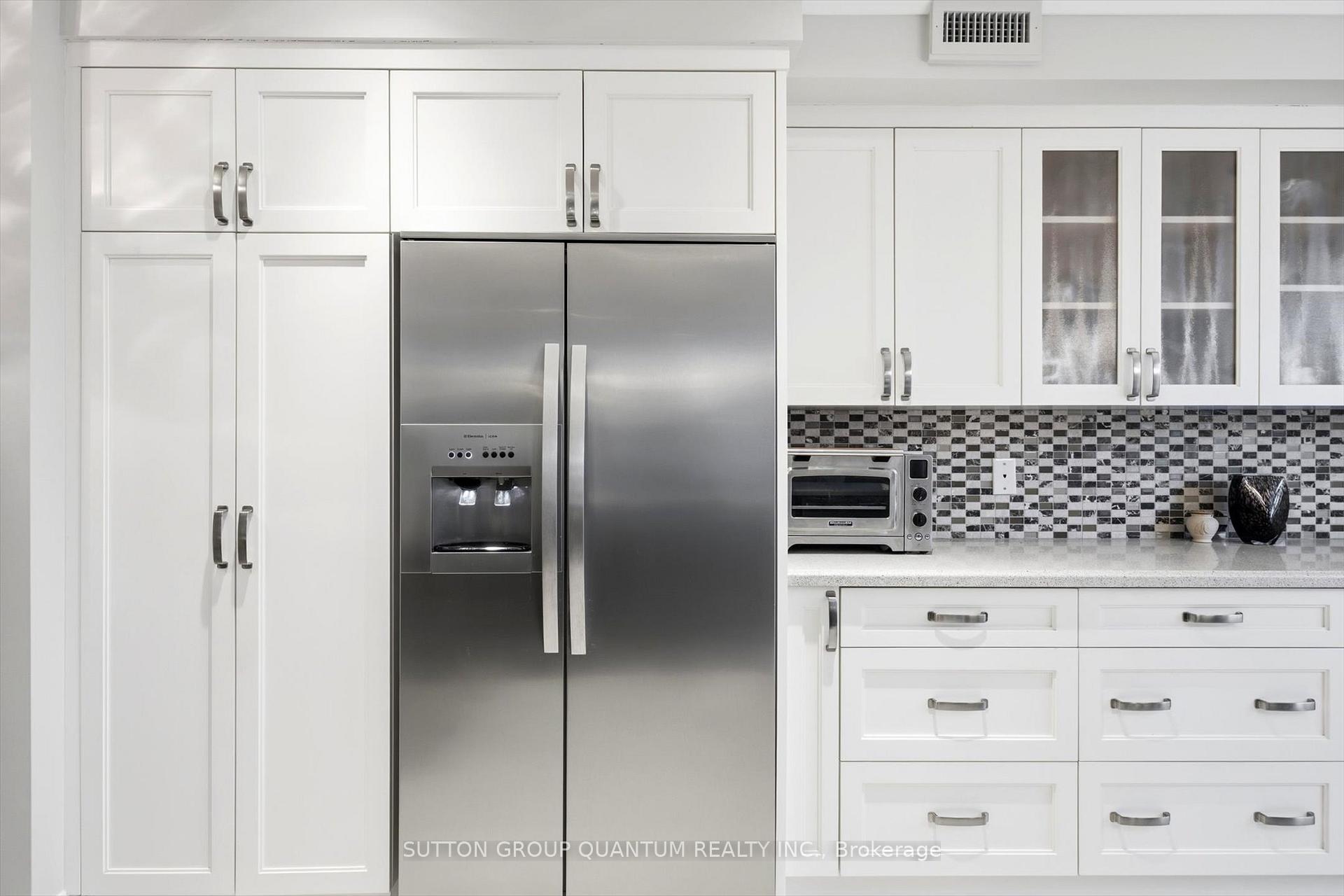 Photo 14 of Unit 305, 390 Upper Middle Road E, Oakville, Falgarwood — HOMEH