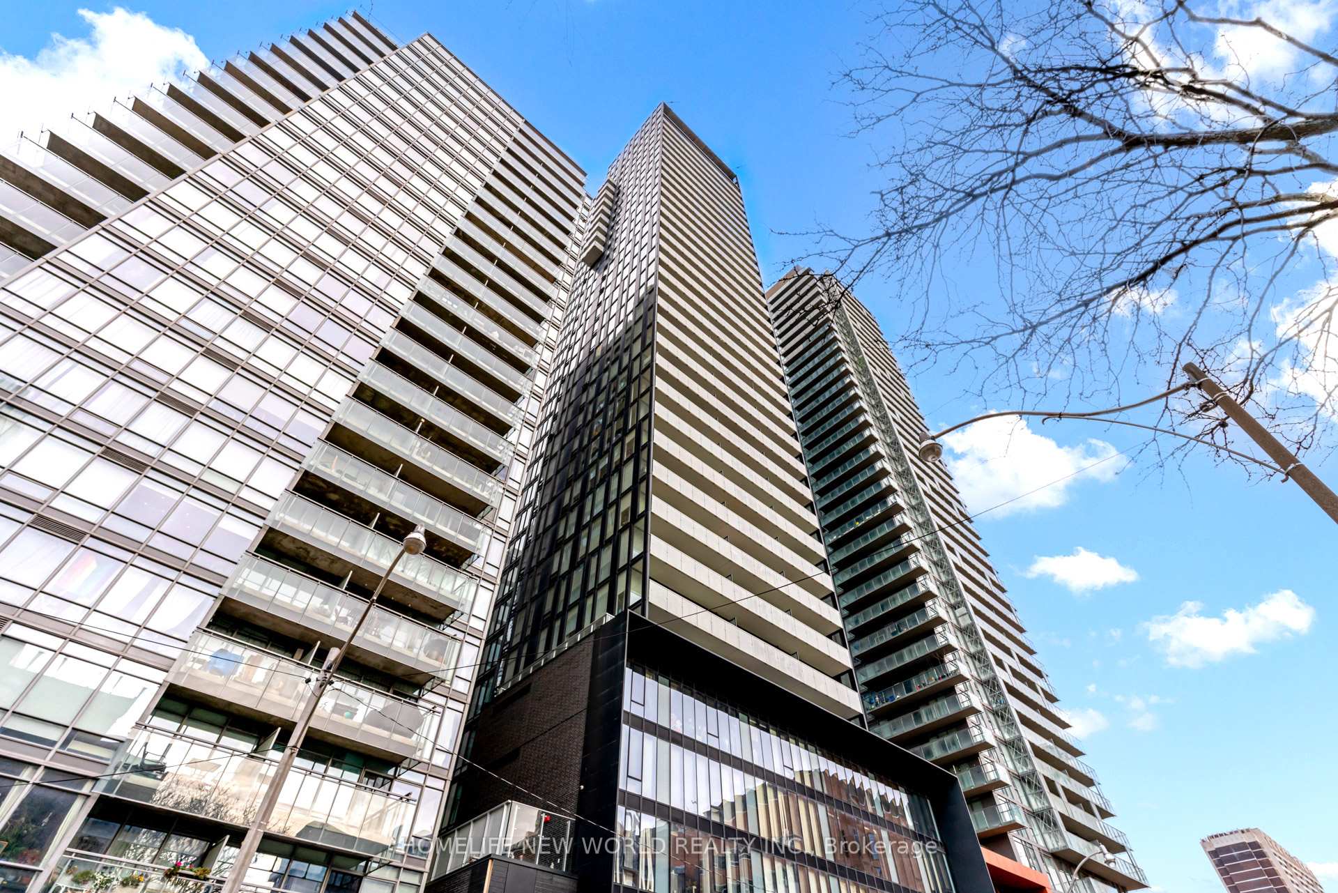 Photo 2 of Unit 901, 28 Wellesley Street E, Toronto, Church-Yonge Corridor — HOMEH