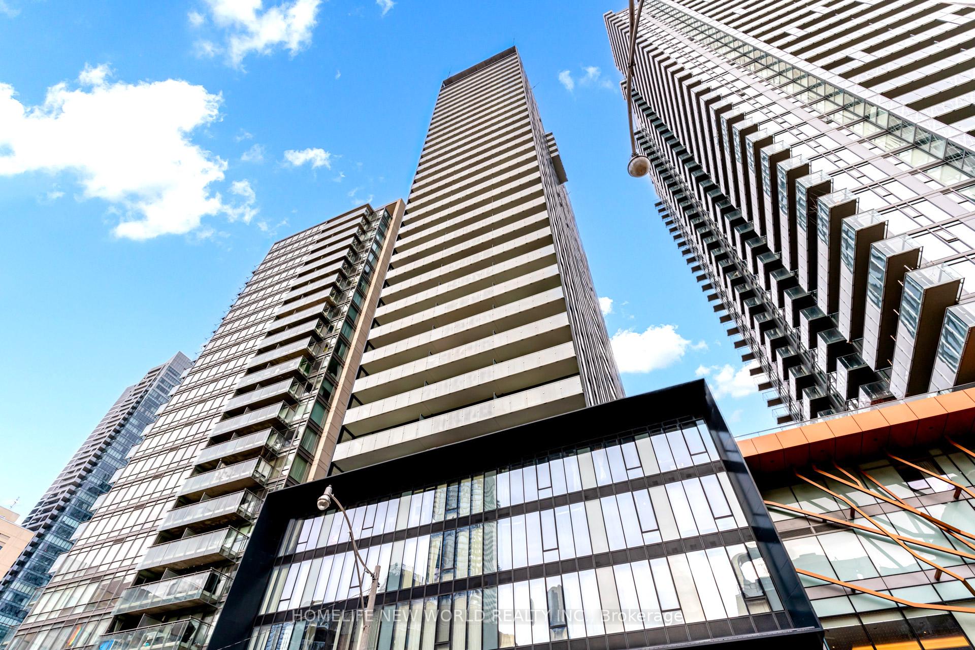 Photo 3 of Unit 901, 28 Wellesley Street E, Toronto, Church-Yonge Corridor — HOMEH