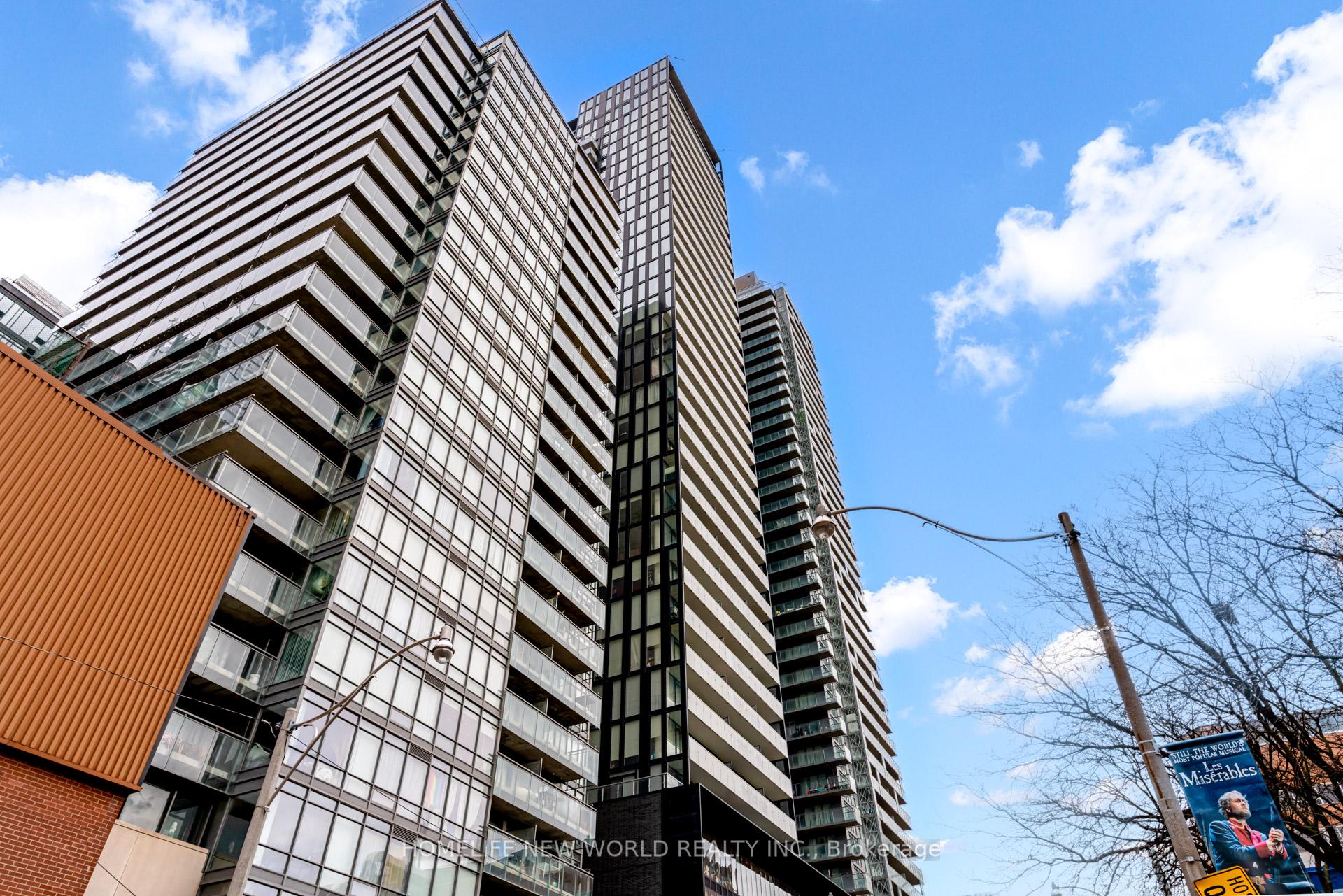 Photo 4 of Unit 901, 28 Wellesley Street E, Toronto, Church-Yonge Corridor — HOMEH