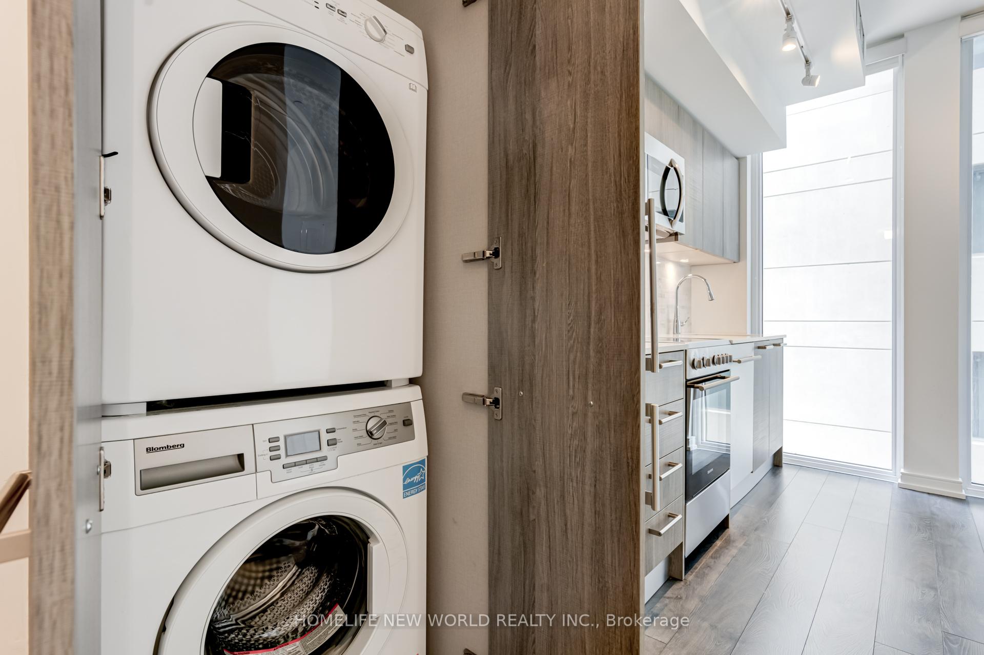 Photo 22 of Unit 901, 28 Wellesley Street E, Toronto, Church-Yonge Corridor — HOMEH