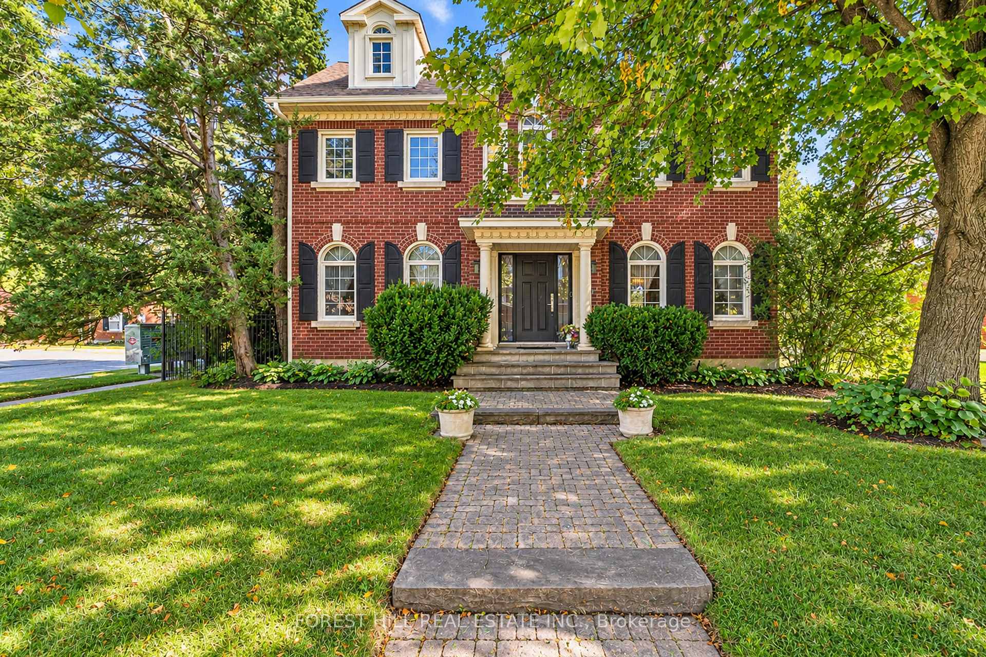 Front of 15 Theobalds Circle