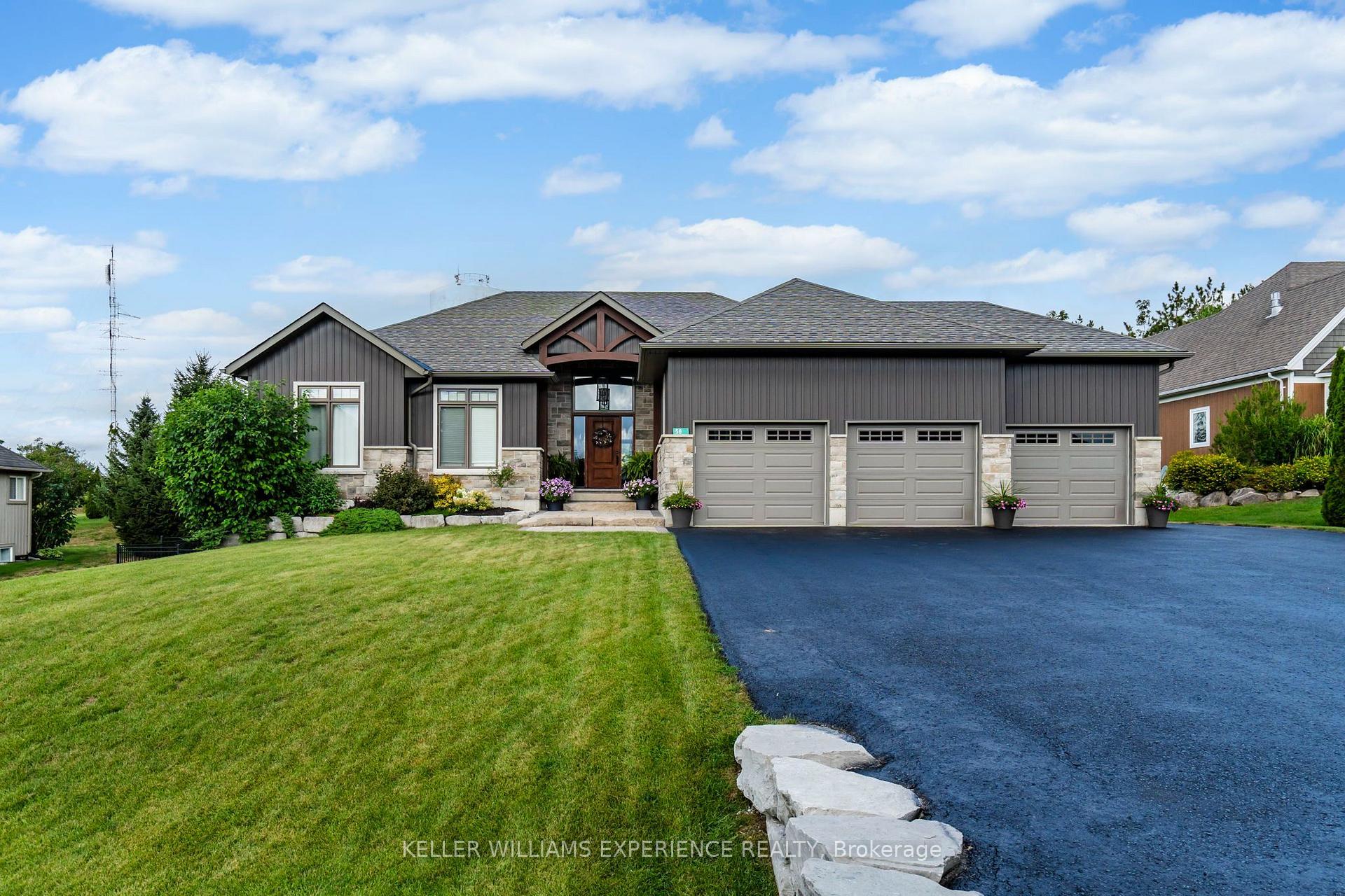 Photo 2 of 58 Highland Drive, Oro-Medonte, Horseshoe Valley — HOMEH