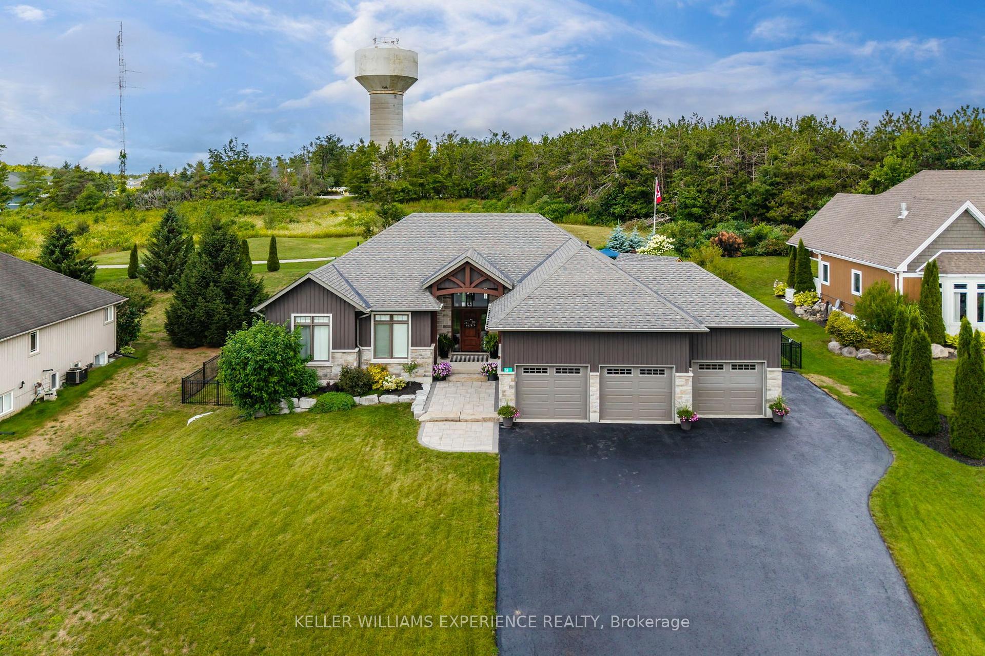Photo 3 of 58 Highland Drive, Oro-Medonte, Horseshoe Valley — HOMEH