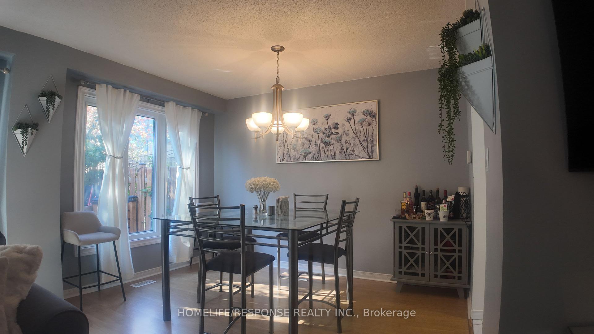Photo 10 of 136 Essling Avenue, Hamilton, Crerar — HOMEH