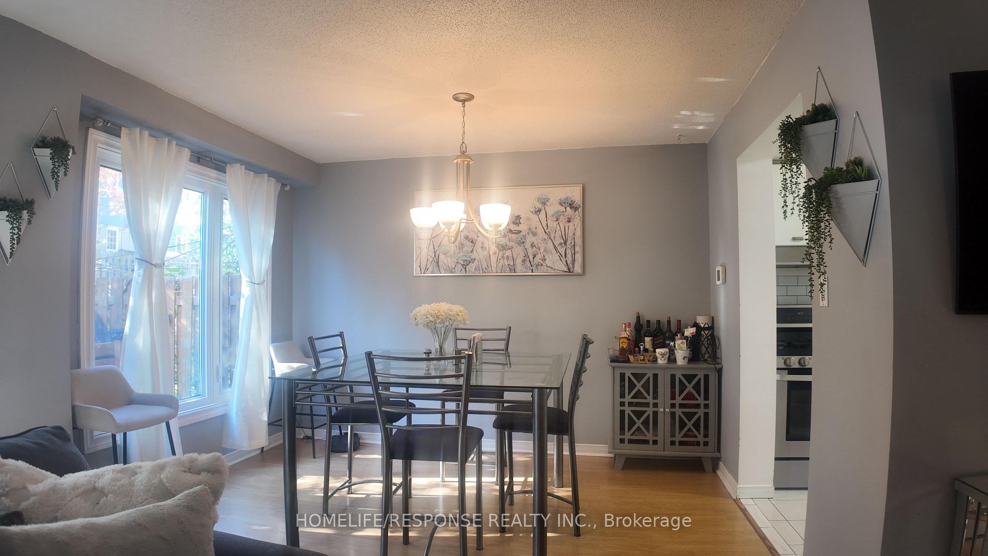 Photo 11 of 136 Essling Avenue, Hamilton, Crerar — HOMEH