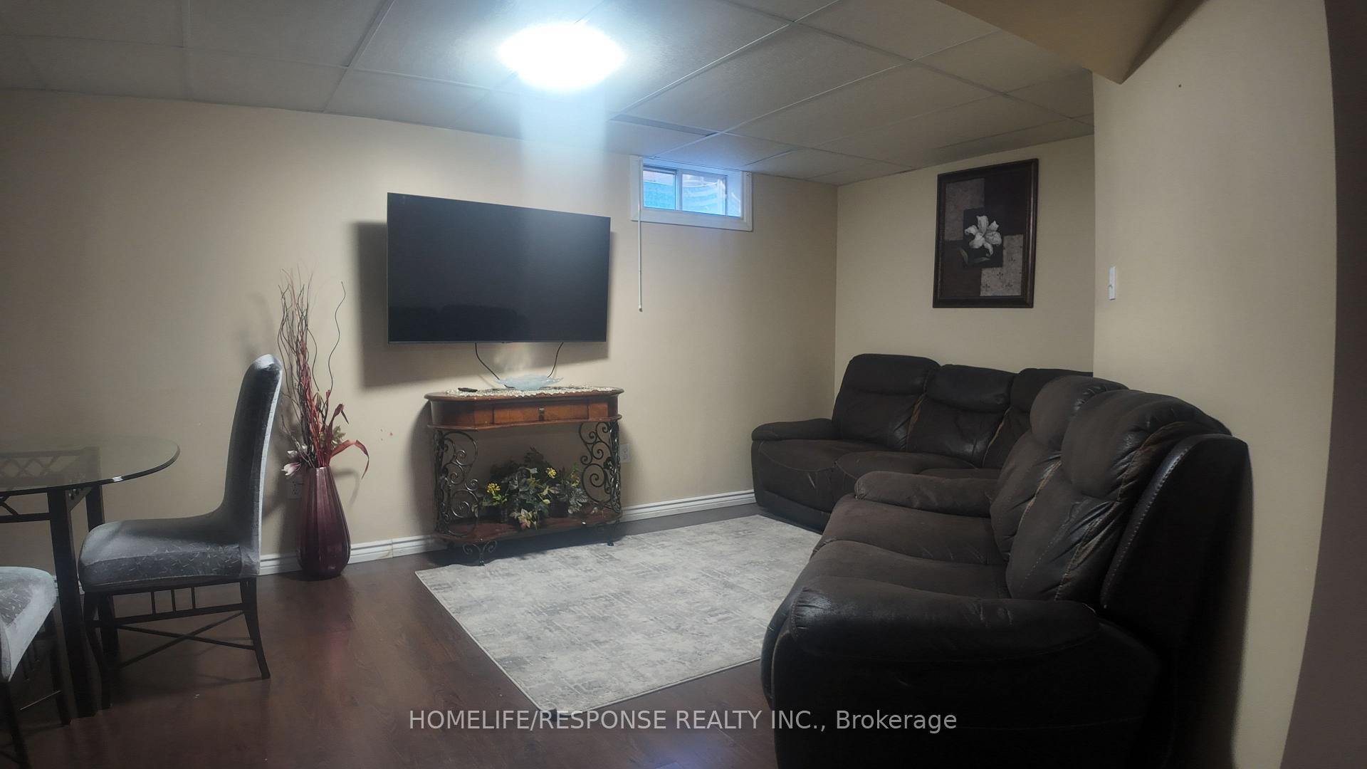 Photo 18 of 136 Essling Avenue, Hamilton, Crerar — HOMEH