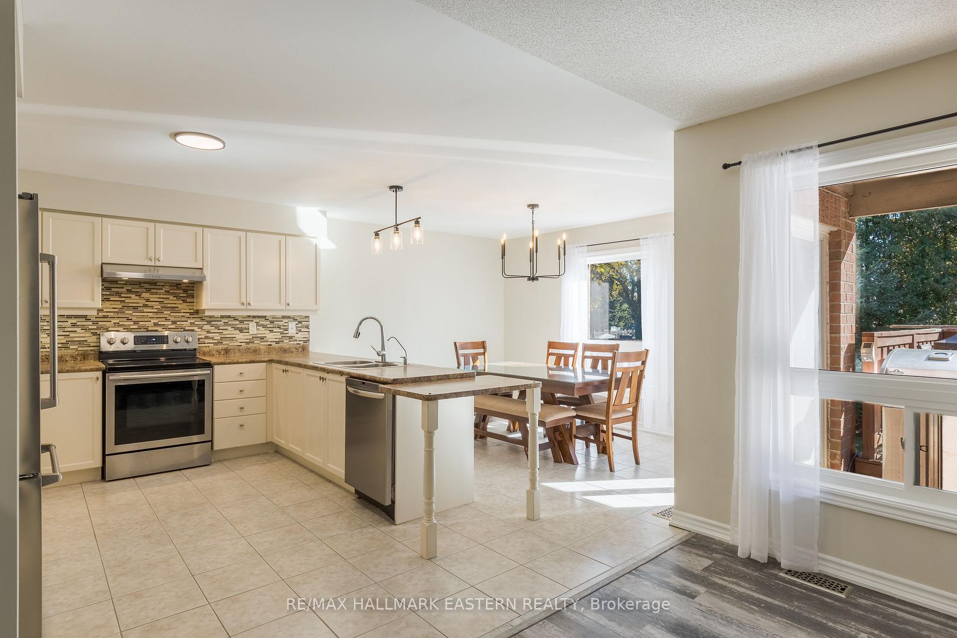 Photo 9 of 10 Springbank Road, Kawartha Lakes, Omemee — HOMEH