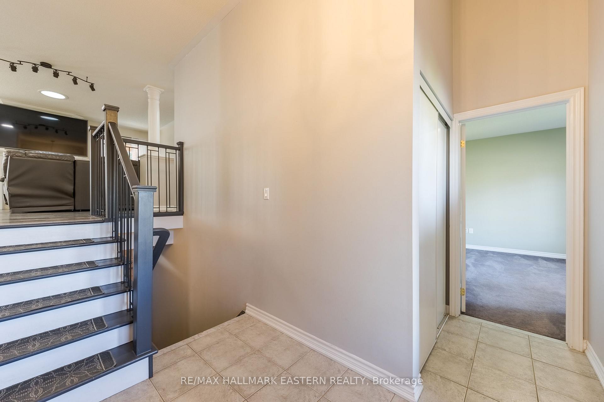 Photo 25 of 10 Springbank Road, Kawartha Lakes, Omemee — HOMEH