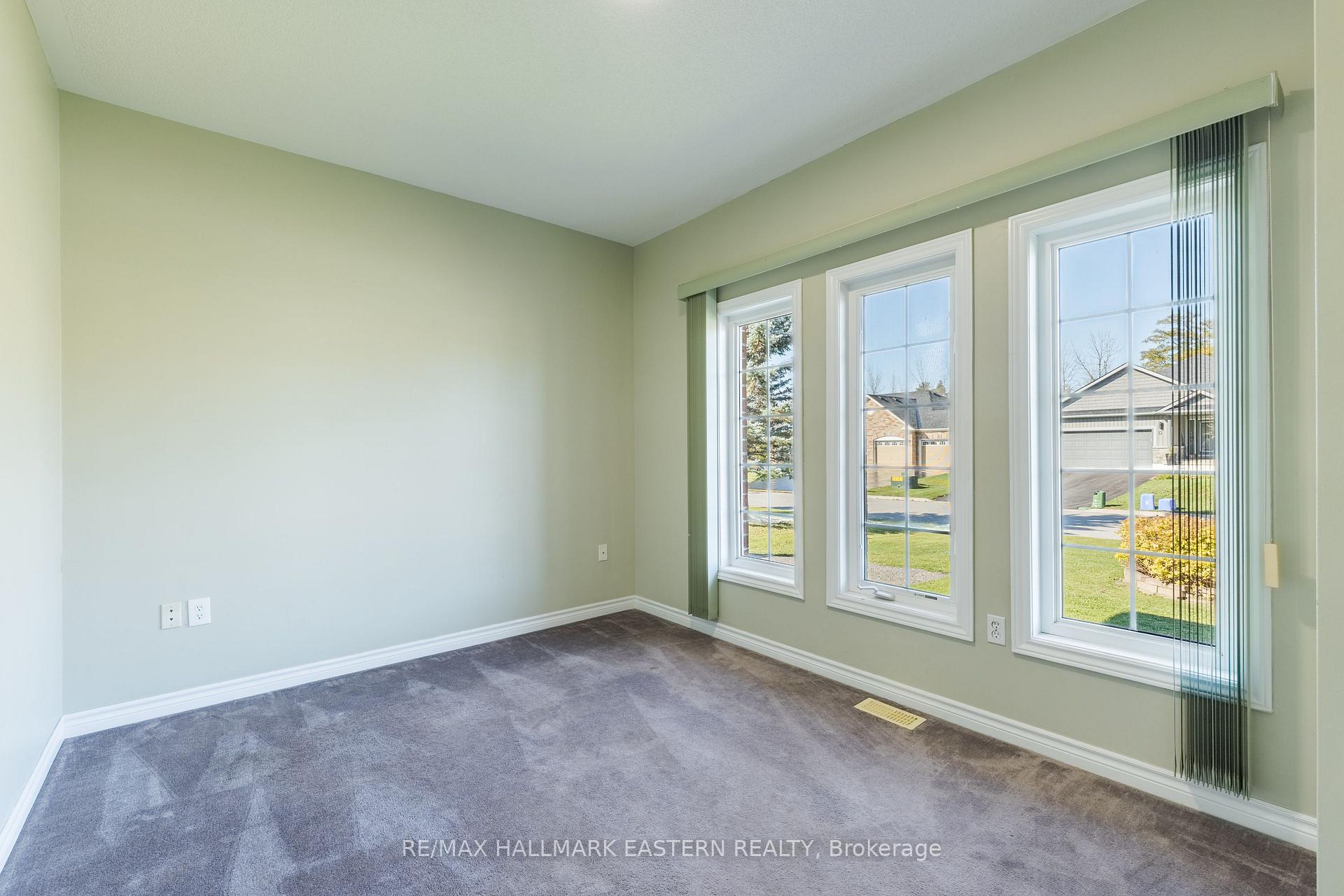 Photo 27 of 10 Springbank Road, Kawartha Lakes, Omemee — HOMEH