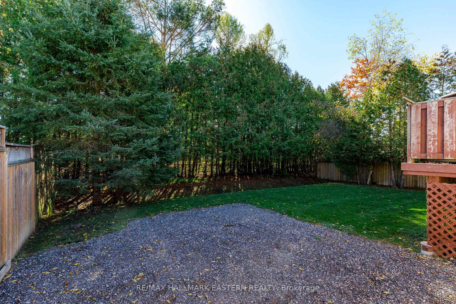 Photo 36 of 10 Springbank Road, Kawartha Lakes, Omemee — HOMEH