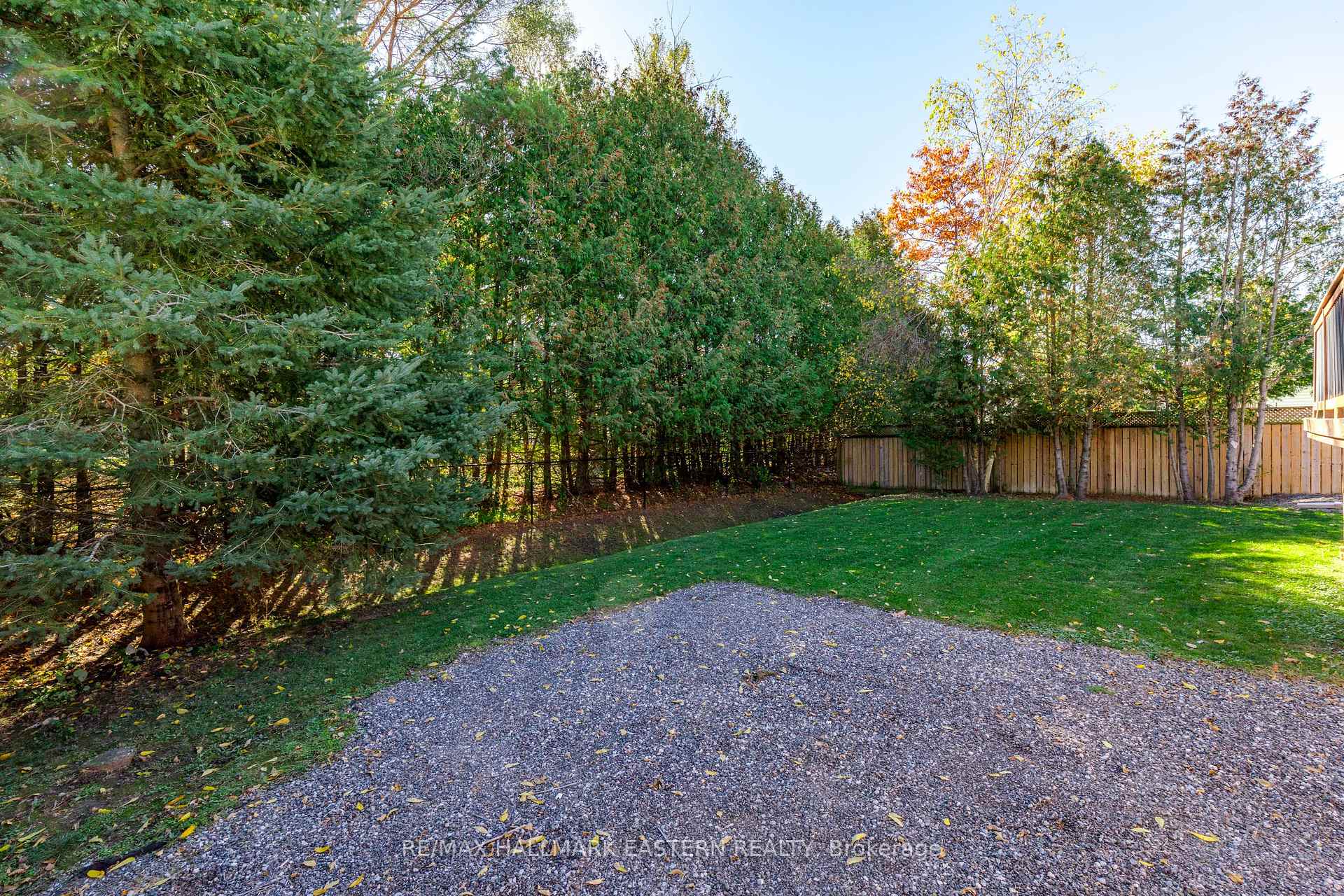 Photo 37 of 10 Springbank Road, Kawartha Lakes, Omemee — HOMEH