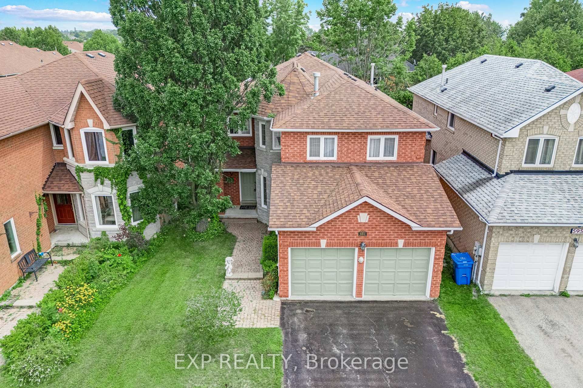 Photo 2 of 591 Plantation Gate, Newmarket, Summerhill Estates — HOMEH