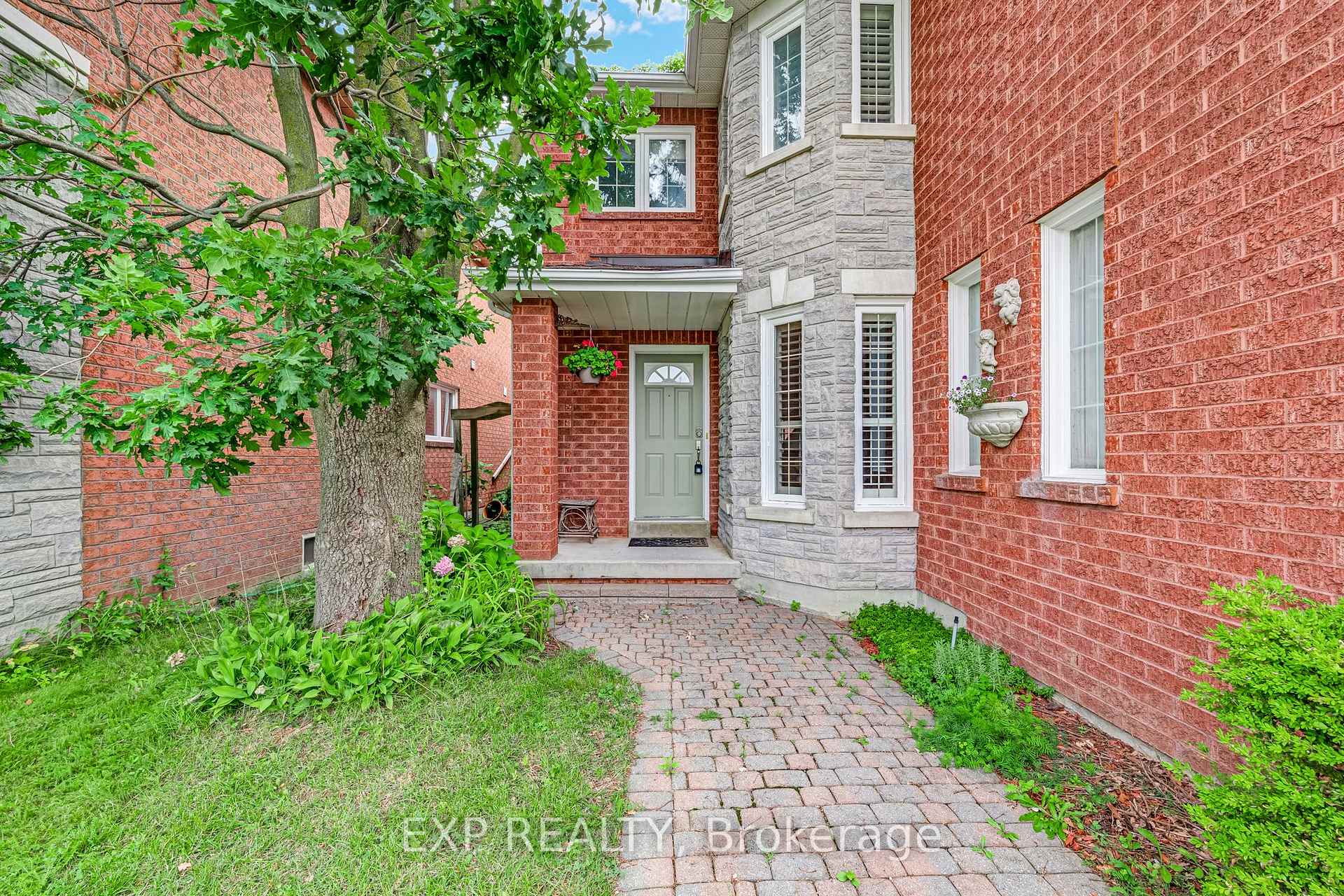 Photo 5 of 591 Plantation Gate, Newmarket, Summerhill Estates — HOMEH