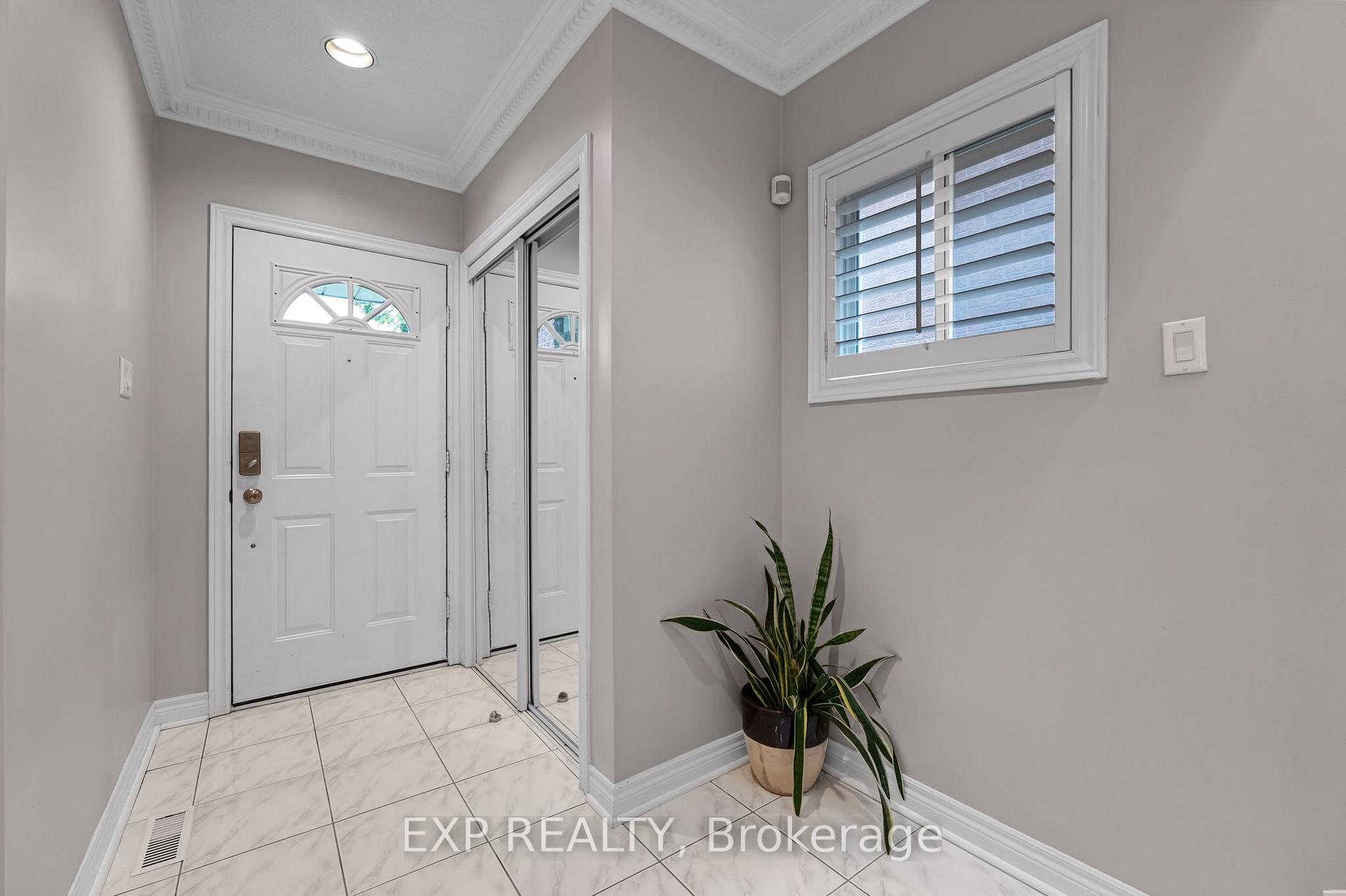 Photo 6 of 591 Plantation Gate, Newmarket, Summerhill Estates — HOMEH