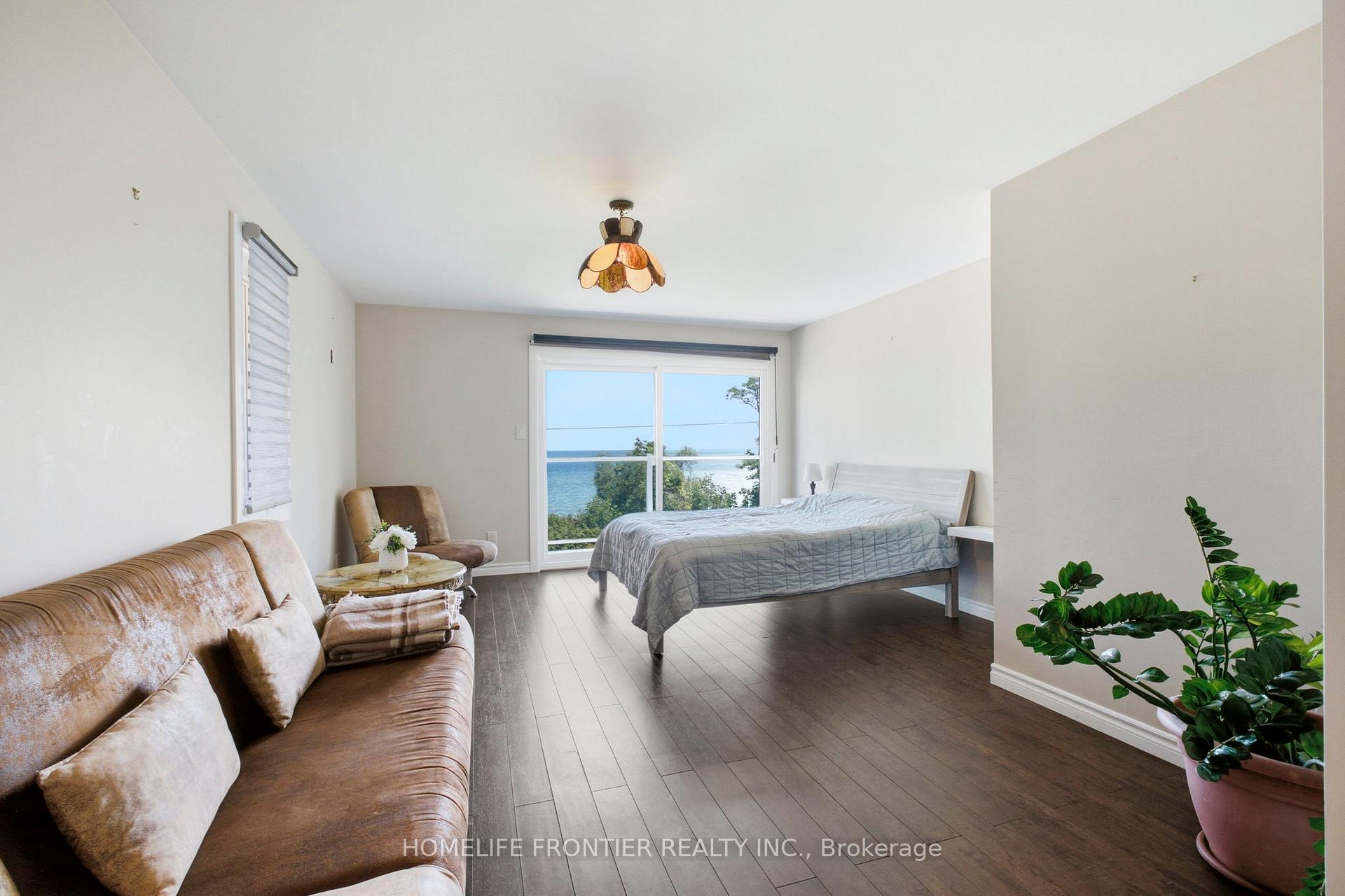 Photo 28 of 813 Lake Drive E, Georgina, Sutton & Jackson's Point — HOMEH