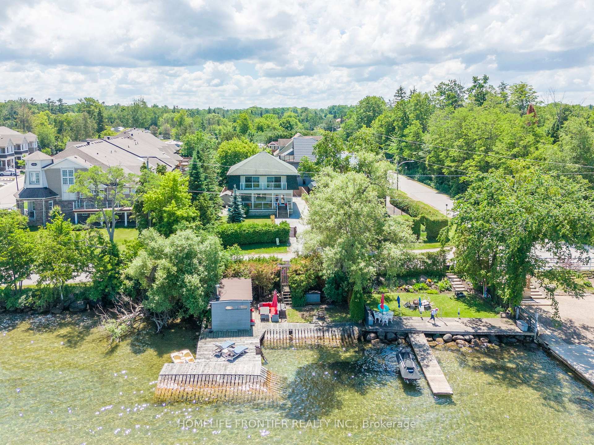Photo 43 of 813 Lake Drive E, Georgina, Sutton & Jackson's Point — HOMEH