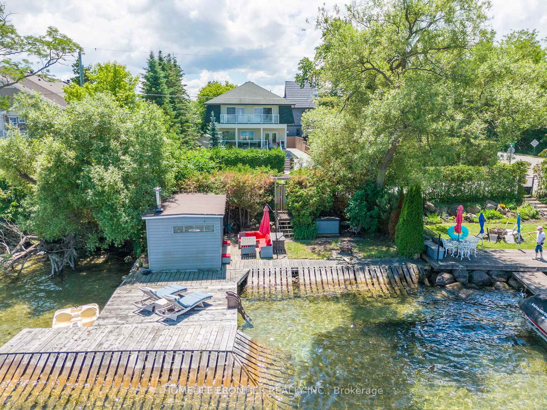 Photo 44 of 813 Lake Drive E, Georgina, Sutton & Jackson's Point — HOMEH