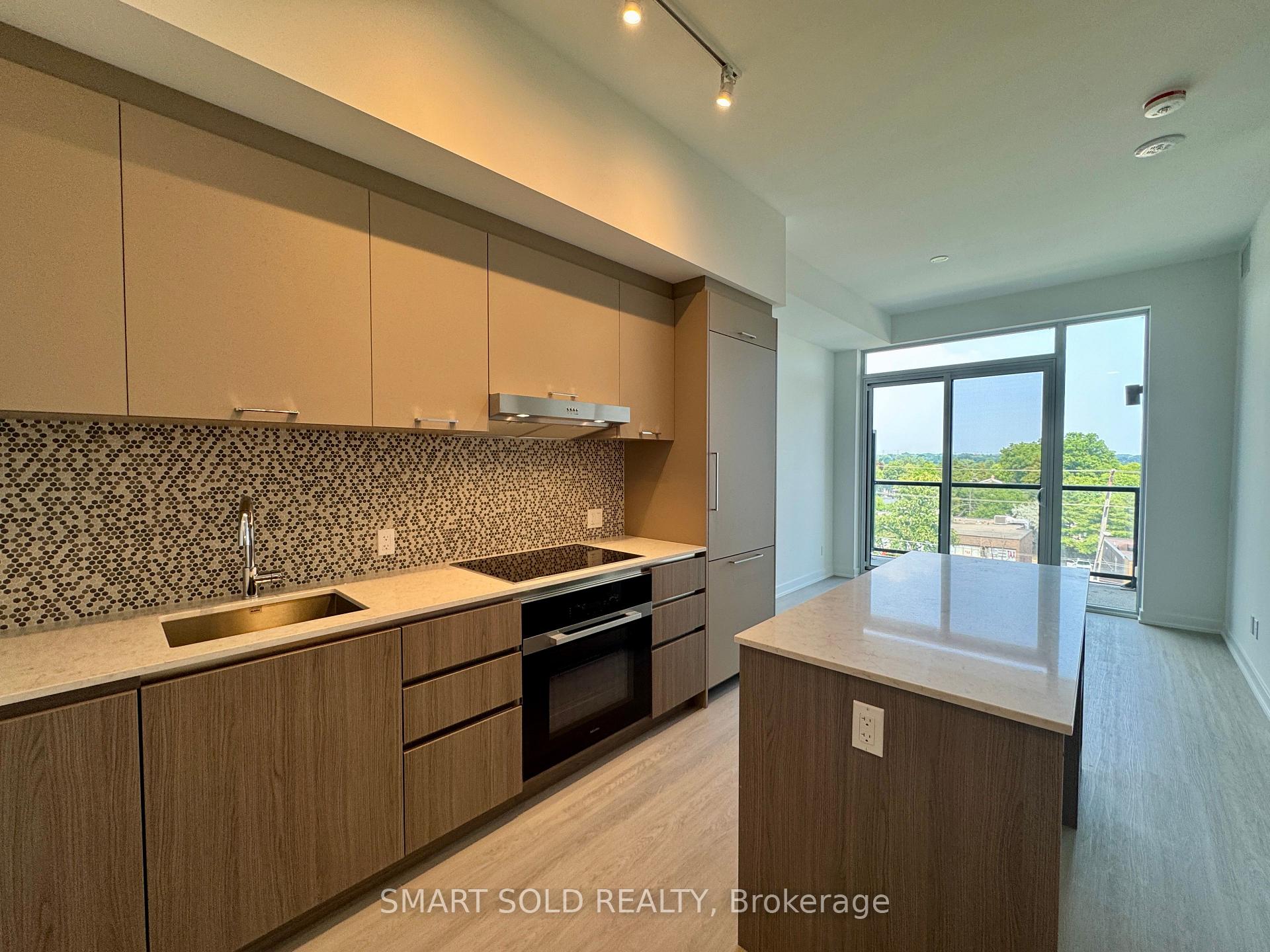 Photo 3 of Unit 520, 8188 Yonge Street, Vaughan, Uplands — HOMEH