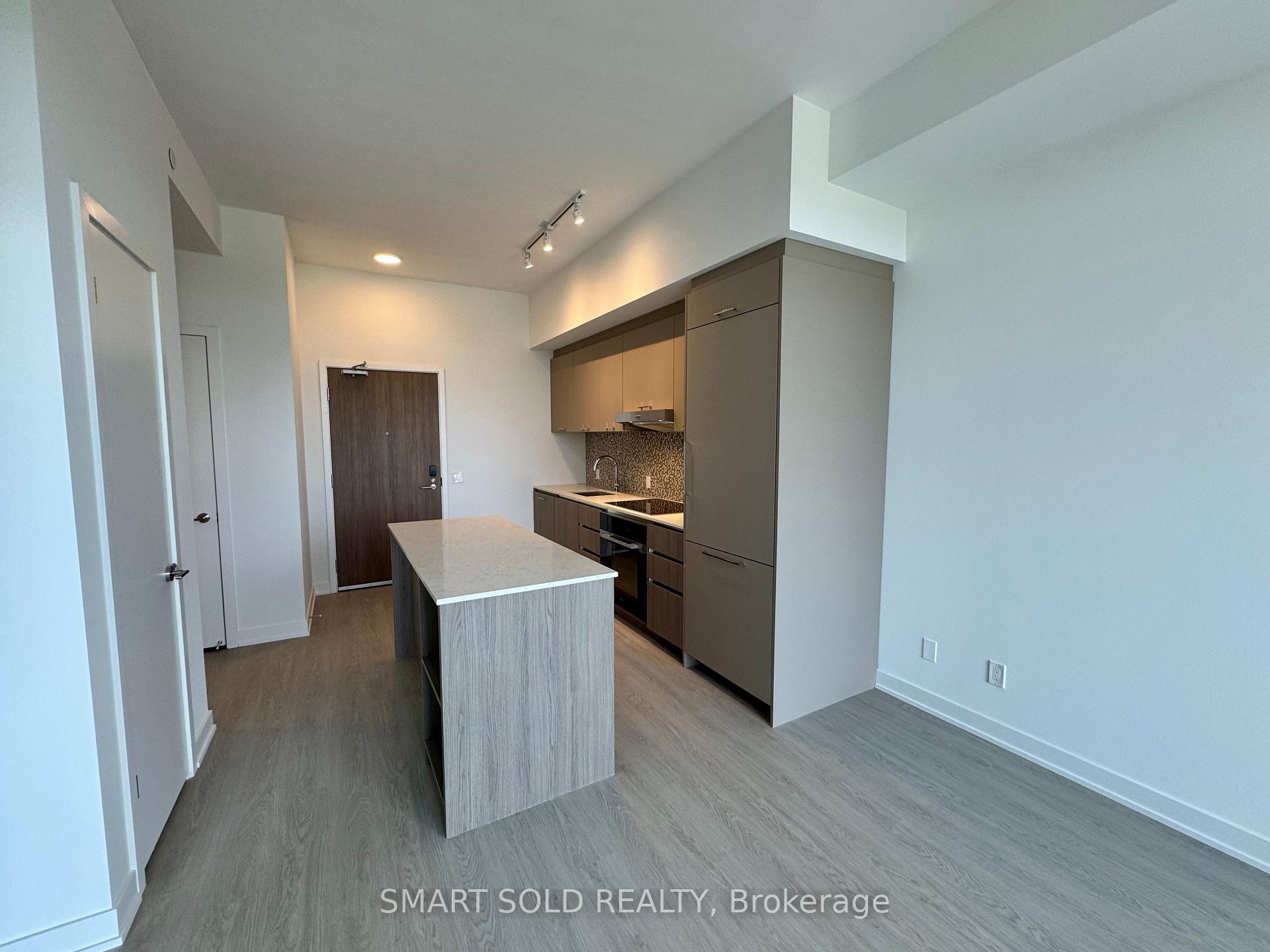 Photo 4 of Unit 520, 8188 Yonge Street, Vaughan, Uplands — HOMEH