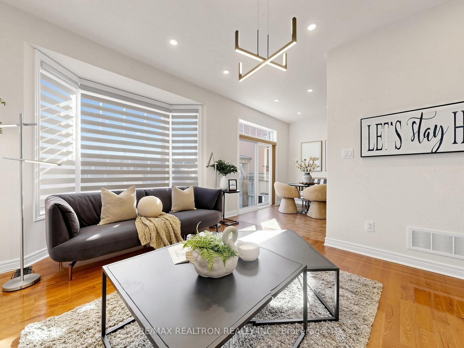 Photo 5 of 46 Mary Ellen Baker Crescent, Vaughan, Patterson — HOMEH