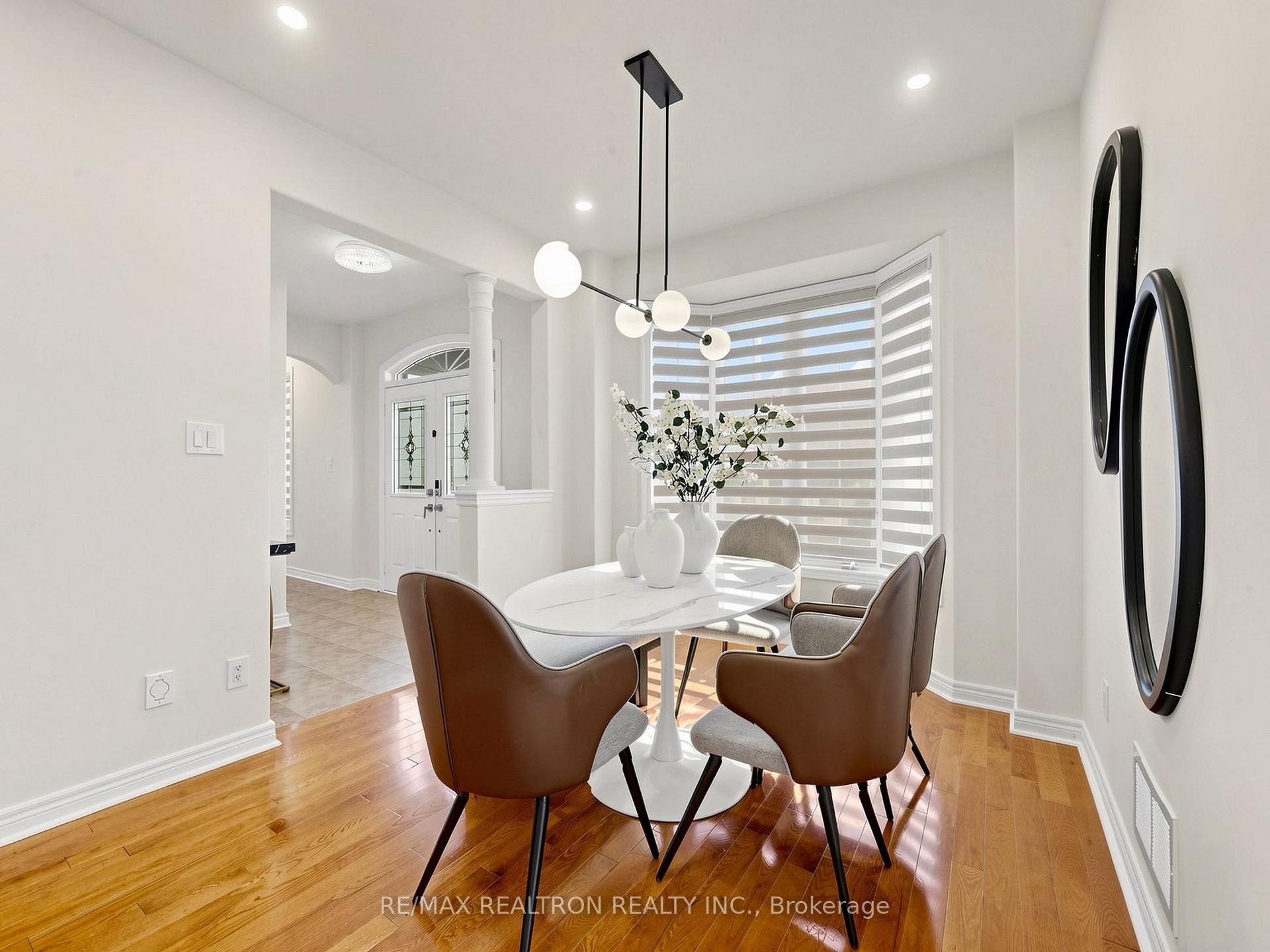 Photo 6 of 46 Mary Ellen Baker Crescent, Vaughan, Patterson — HOMEH