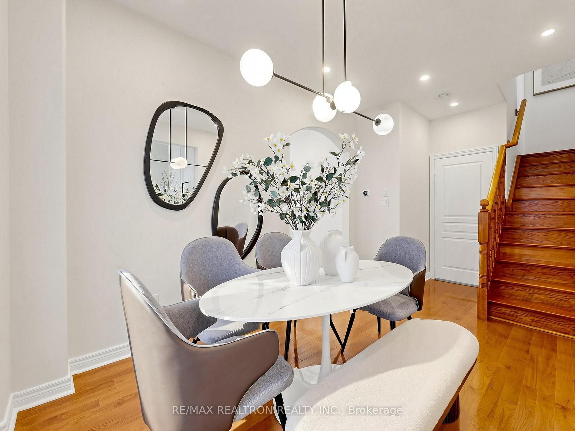 Photo 8 of 46 Mary Ellen Baker Crescent, Vaughan, Patterson — HOMEH