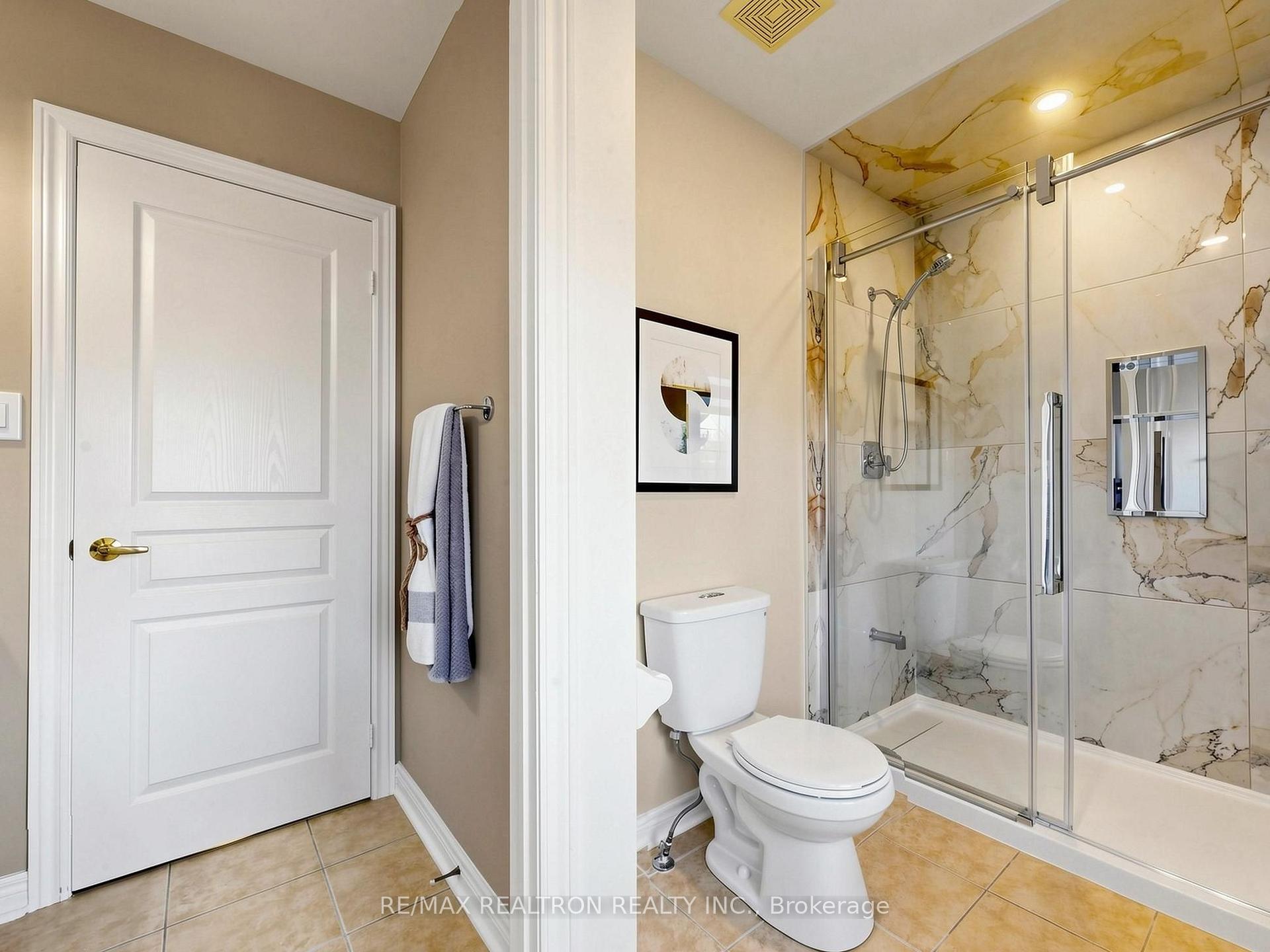 Photo 32 of 46 Mary Ellen Baker Crescent, Vaughan, Patterson — HOMEH