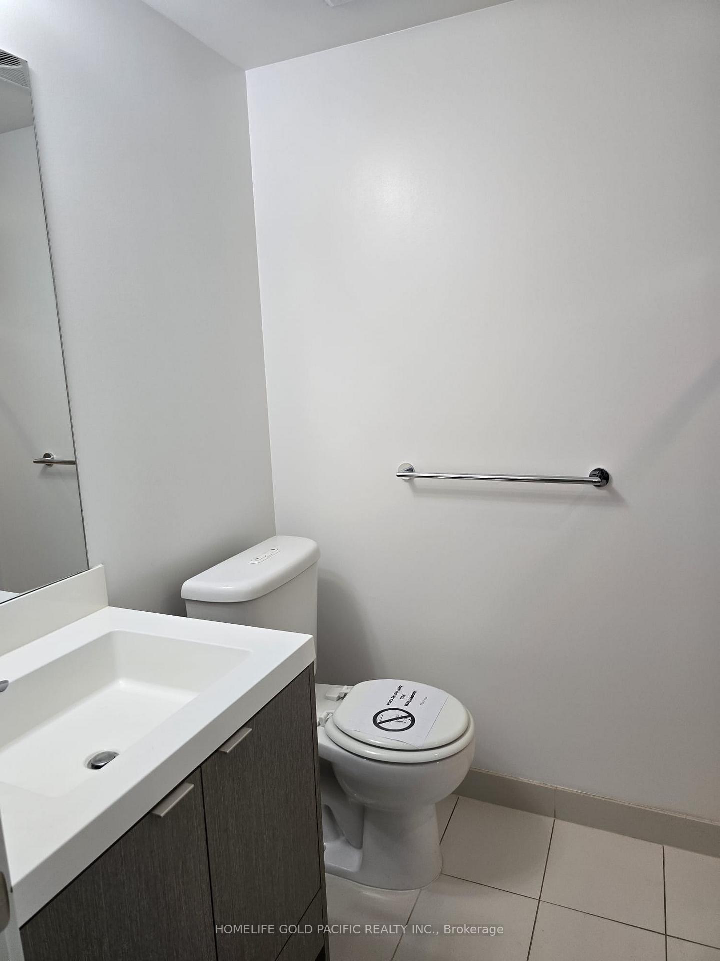Photo 11 of Unit 1901, 10 York Street, Toronto, Waterfront Communities — HOMEH