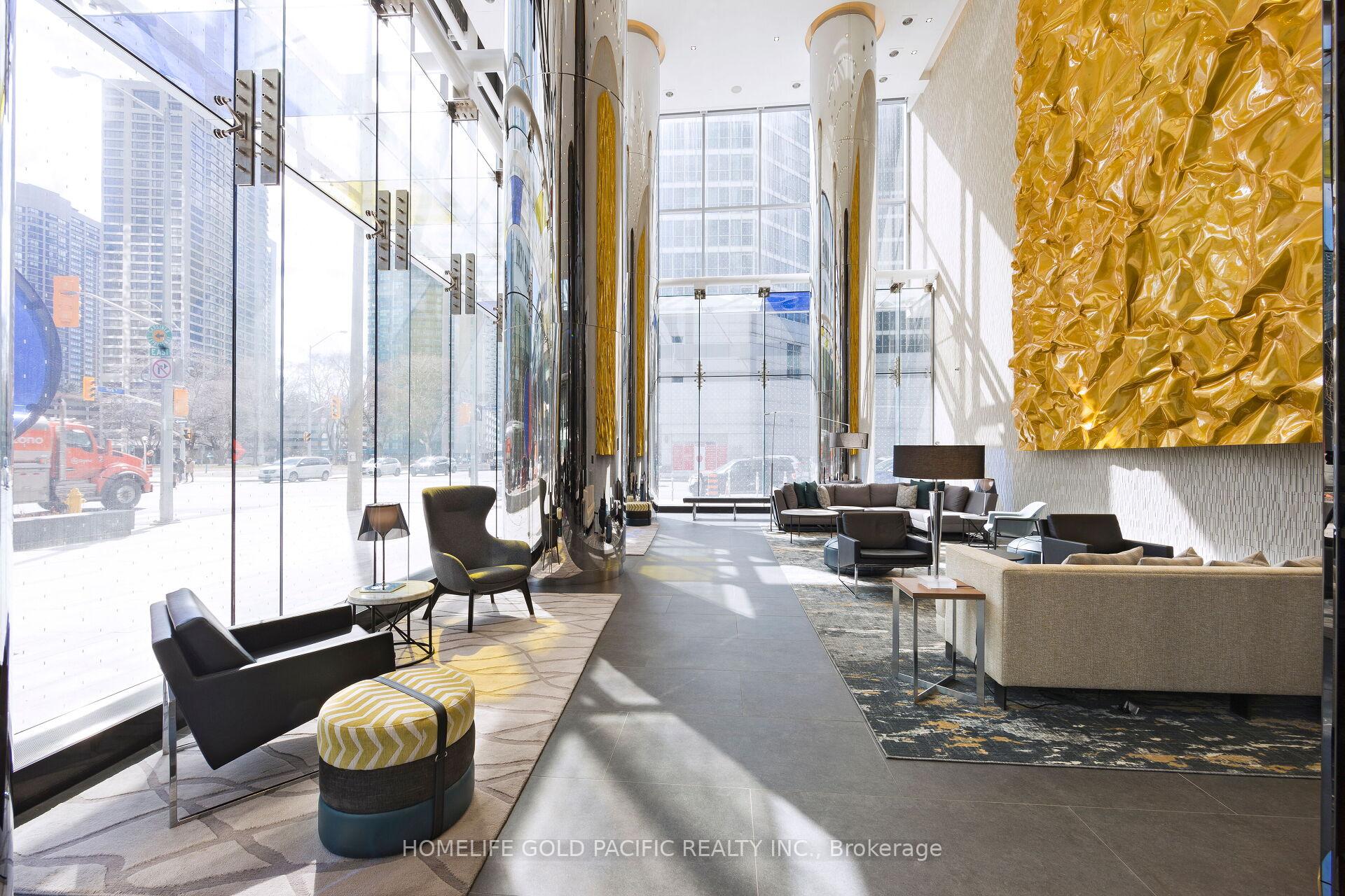 Photo 37 of Unit 1901, 10 York Street, Toronto, Waterfront Communities — HOMEH