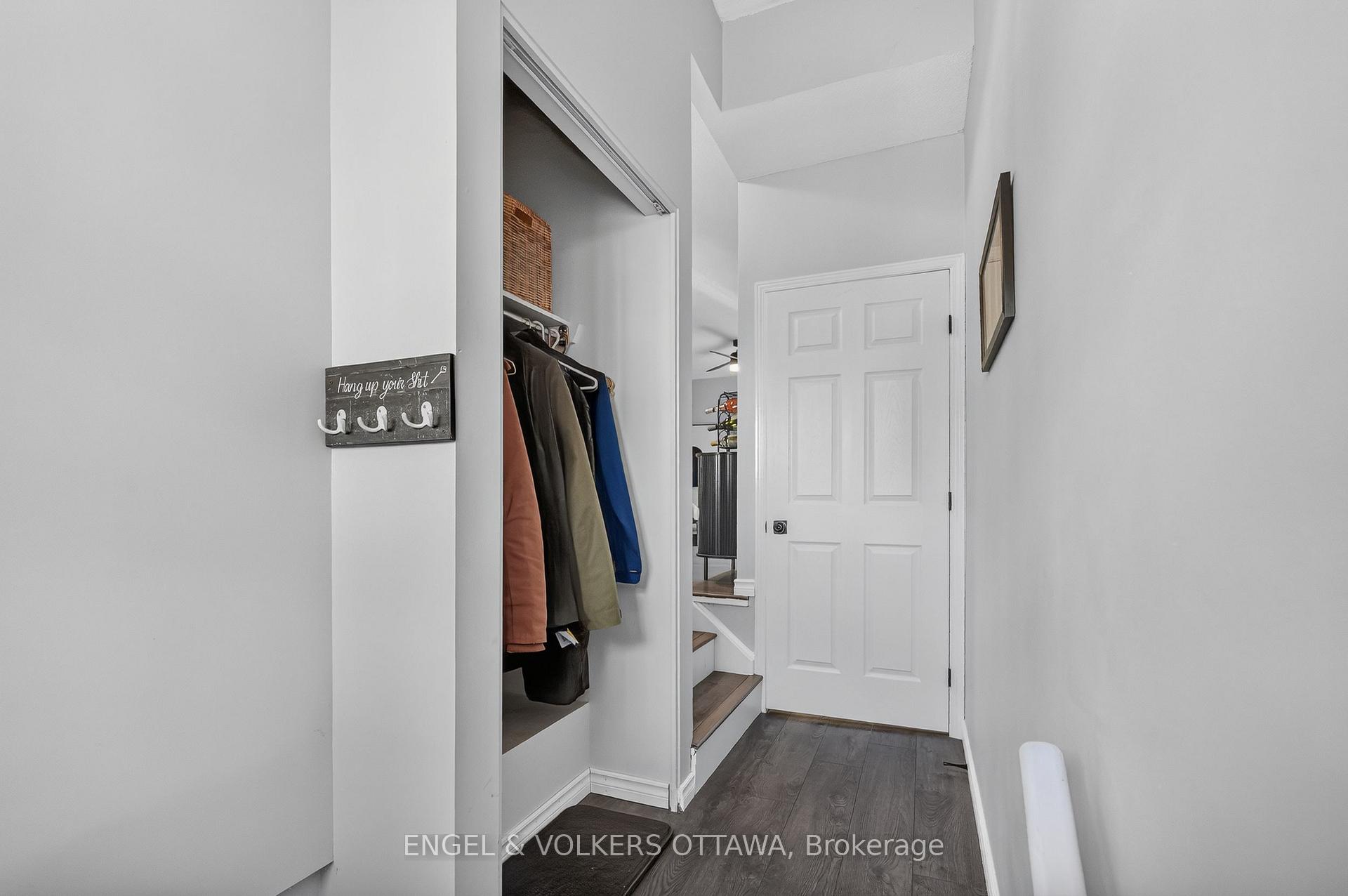 Photo 3 of Unit 10, 1160 Belanger Avenue, Ottawa, Billings Bridge — HOMEH