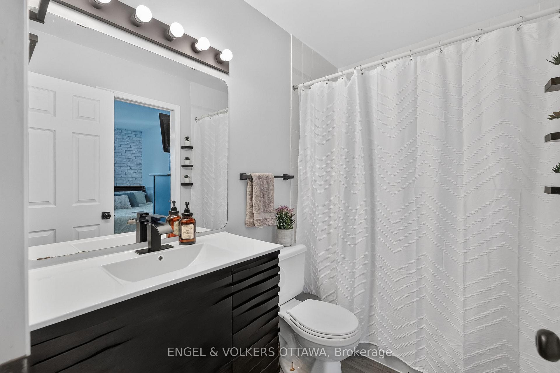 Photo 15 of Unit 10, 1160 Belanger Avenue, Ottawa, Billings Bridge — HOMEH
