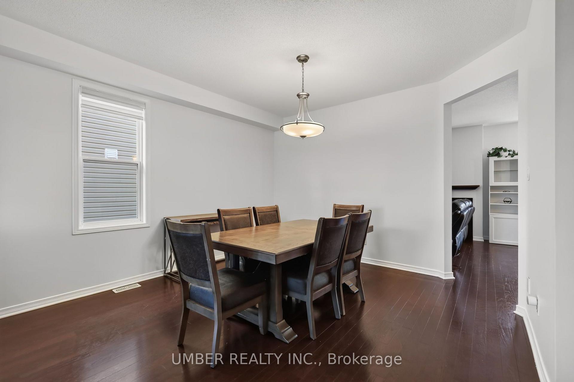 Photo 8 of 305 Bobolink Ridge, Ottawa, Kanata - Emerald Meadows/Trailwest — HOMEH